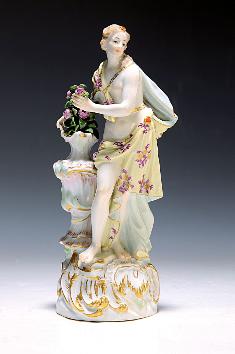 Große Porzellanfigur, Meissen, um 1890/1900, Entwurf Friedrich Elias Meyer, Allegorie auf den Frühling, polychrom bemalt, Goldstaffage, Modellnr. ...