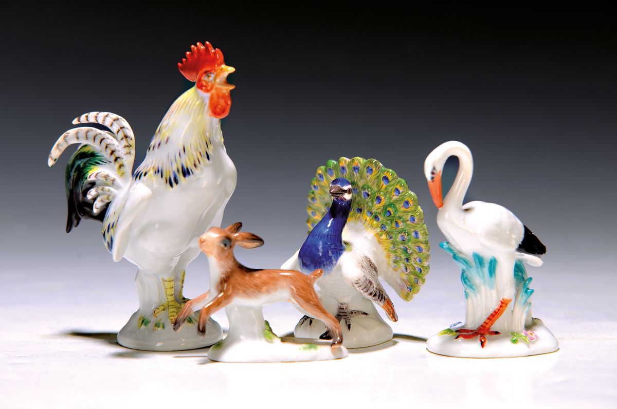 Vier Miniaturen/Figuren, Meissen, 20. Jh., Tierfiguren, polychrom bemalt, Hahn H. 9cm, 4x5cm. Pfau H. 5.3 cm; Storch ca. 6.2 cm