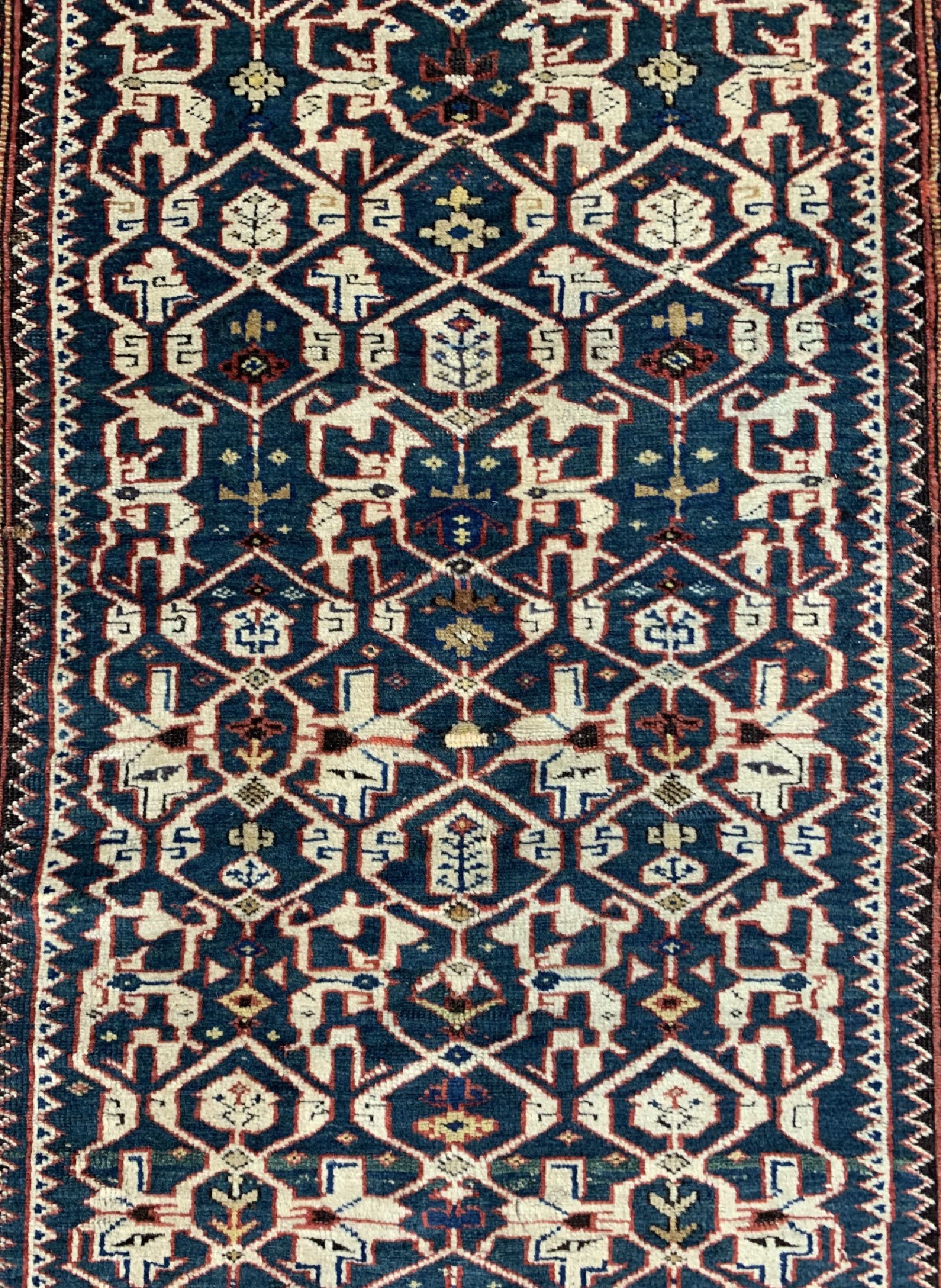 Detail c: Antiker Kazak"Konagend", Kaukasus, 19.Jhd, Wolle auf Wolle, ca. 247 x 125 cm, EHZ: 2-3, (Restauriert).