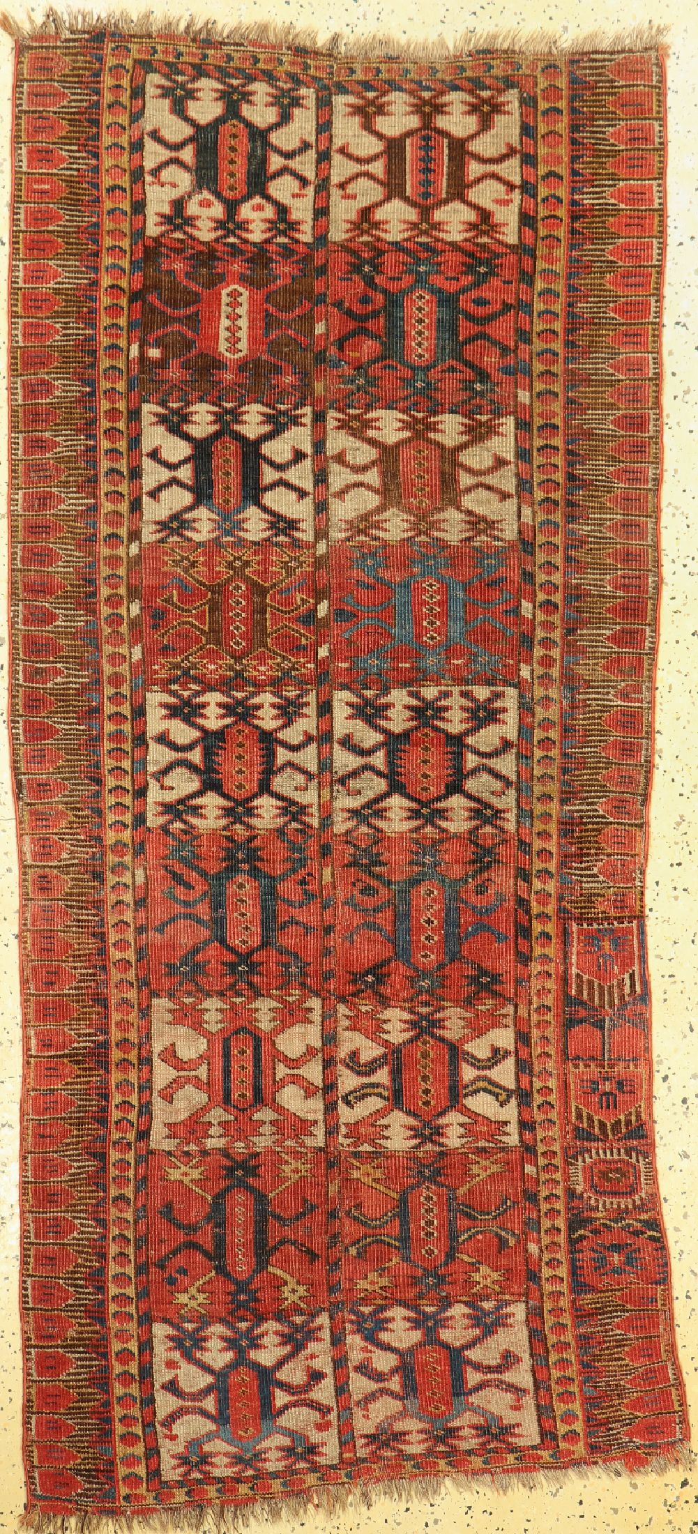 Antiker Beschir, Turkmenistan, Anfang 19.Jhd, Wolle auf Wolle, ca. 193 x 86 cm, EHZ:3, (Alte Restaurierungen, Verkürzt)