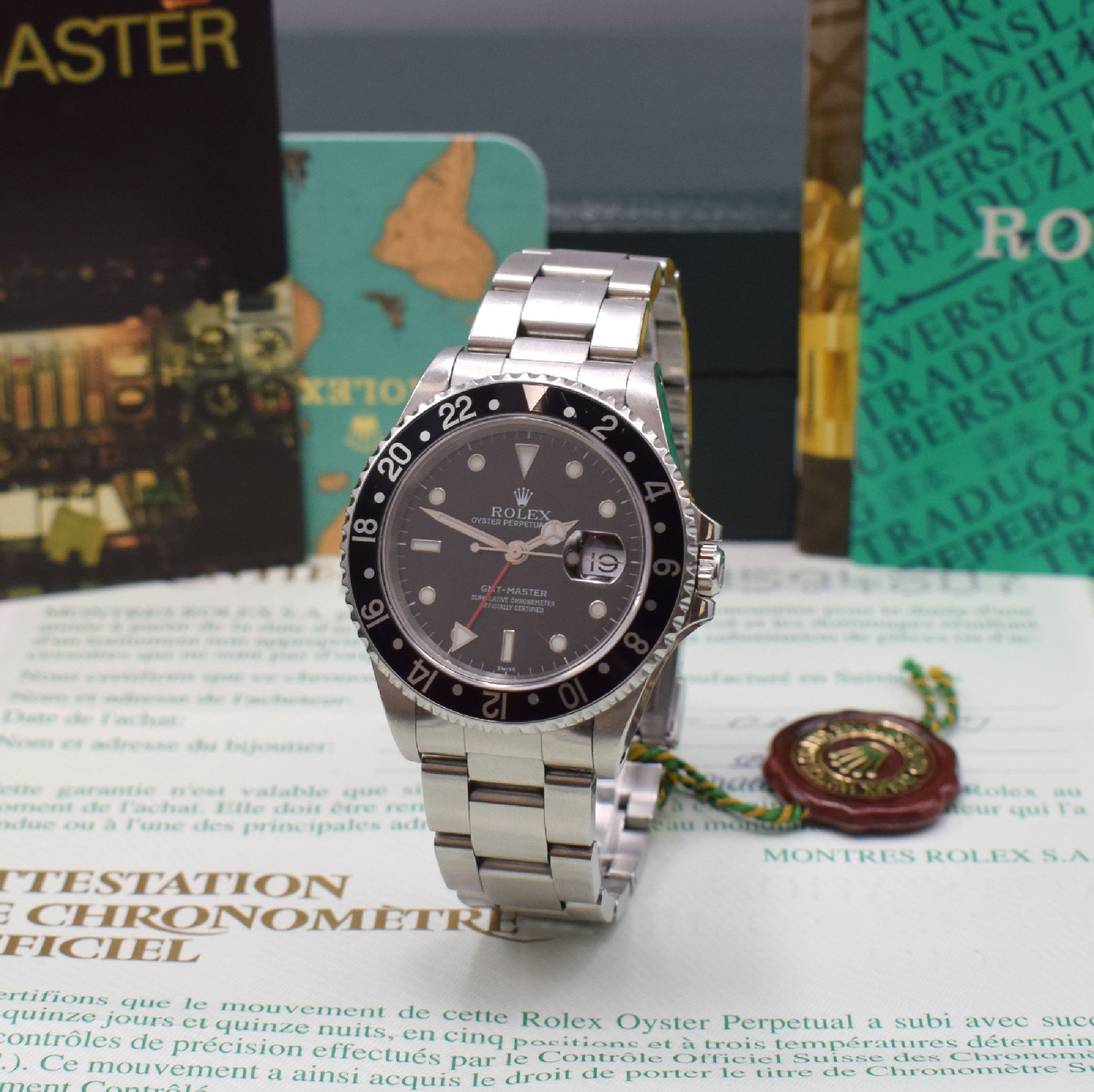 ROLEX Herrenarmbanduhr Oyster Perpetual Date GMT-Master Referenz 16700, Automatik, LC 100, U-Serie, Chronometer der Superlative in Edelstahl inkl. ...
