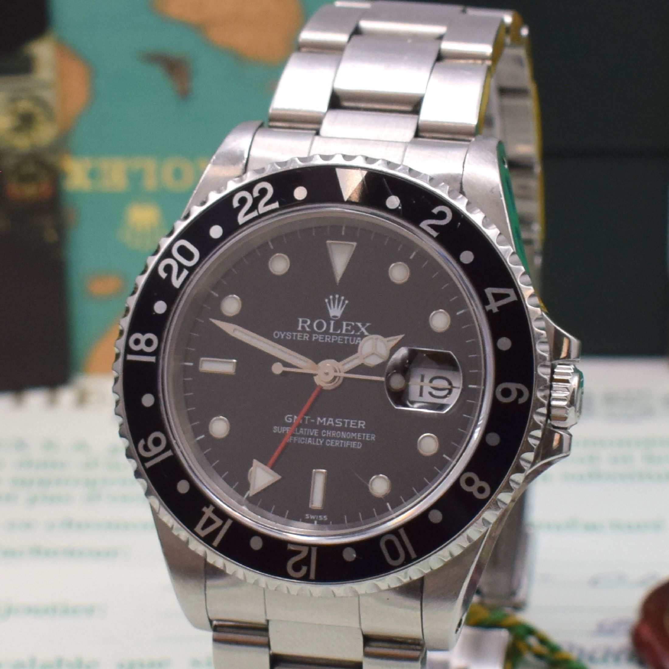 Detail a: ROLEX Herrenarmbanduhr Oyster Perpetual Date GMT-Master Referenz 16700, Automatik, LC 100, U-Serie, Chronometer der Superlative in Edelstahl inkl. ...