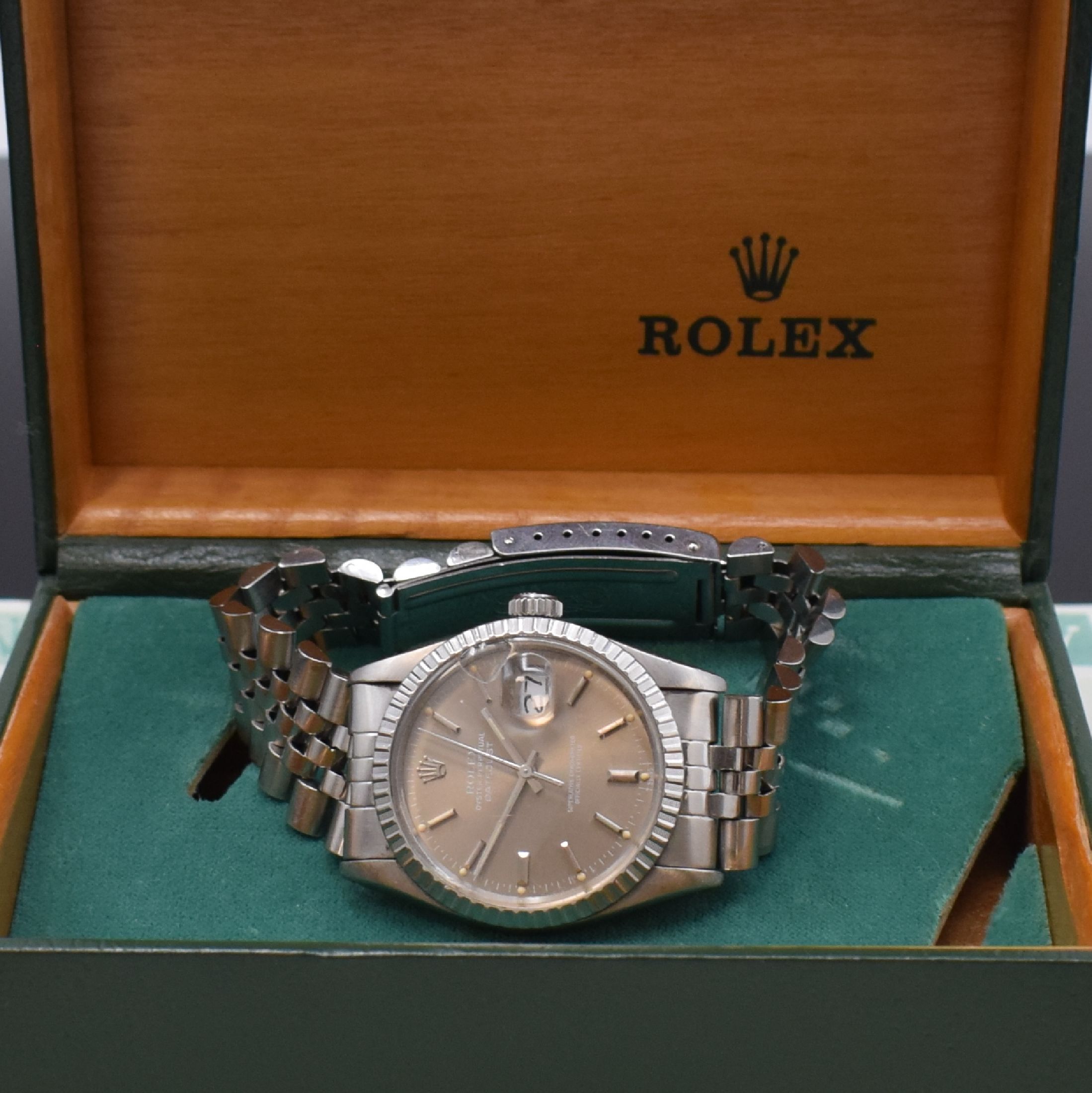 Detail e: ROLEX Herrenarmbanduhr Oyster Perpetual Datejust Referenz 16030, Automatik, Edel- stahlgeh. inkl. Jubileeband m. Faltschließe Ref. 62510H mit ...