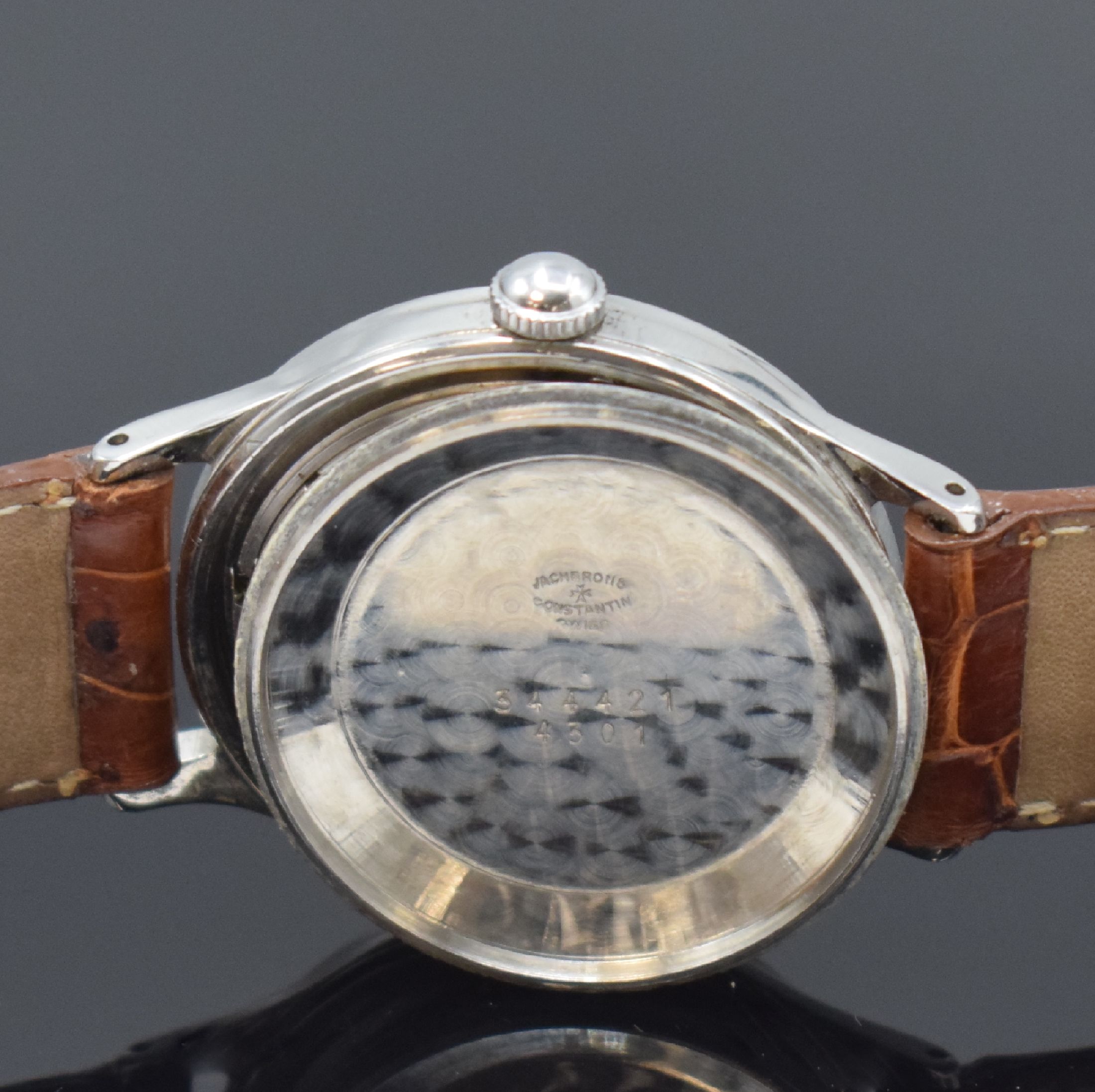 Detail f: VACHERON & CONSTANTIN seltene Herrenarmbanduhr im verschraubten Stahlgehäuse Referenz 4301, Schweiz um 1955, Handaufzug, silb. Zifferbl. m. aufges. ...
