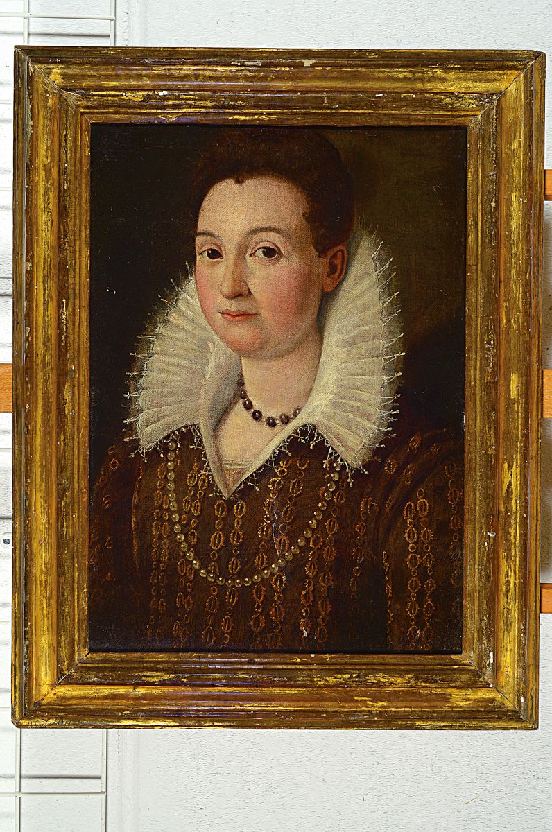 Detail k: Unbekannter Künstler, Italien, 17. Jh., Porträt der Renaissancefürstin Bianca Capello, Öl/Lwd, doubliert, restauriert, Kratzspur, sonst sehr gut ...
