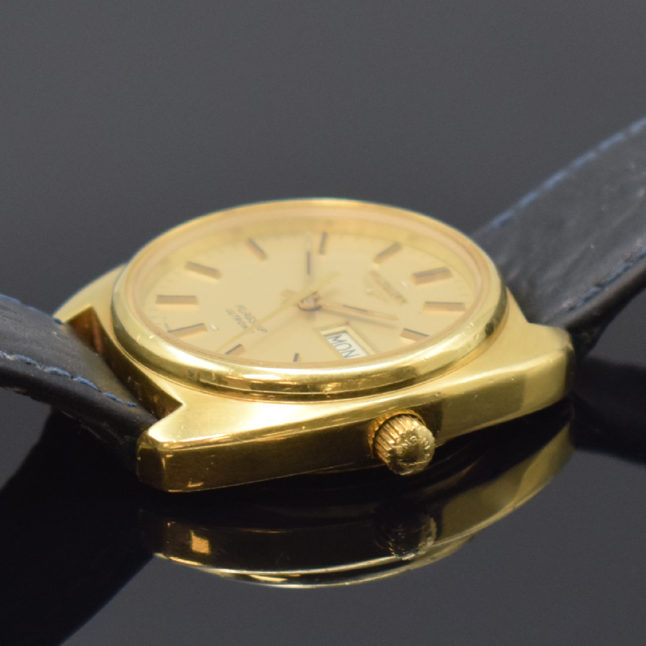 Detail b: LONGINES Flagship Ultronic Herrenarmbanduhr in GG 750/000 mit Stimmgabelschwinger Referenz 4807 1, Schweiz um 1970, 2-teil. Gehäuse, Boden aufgedr., ...