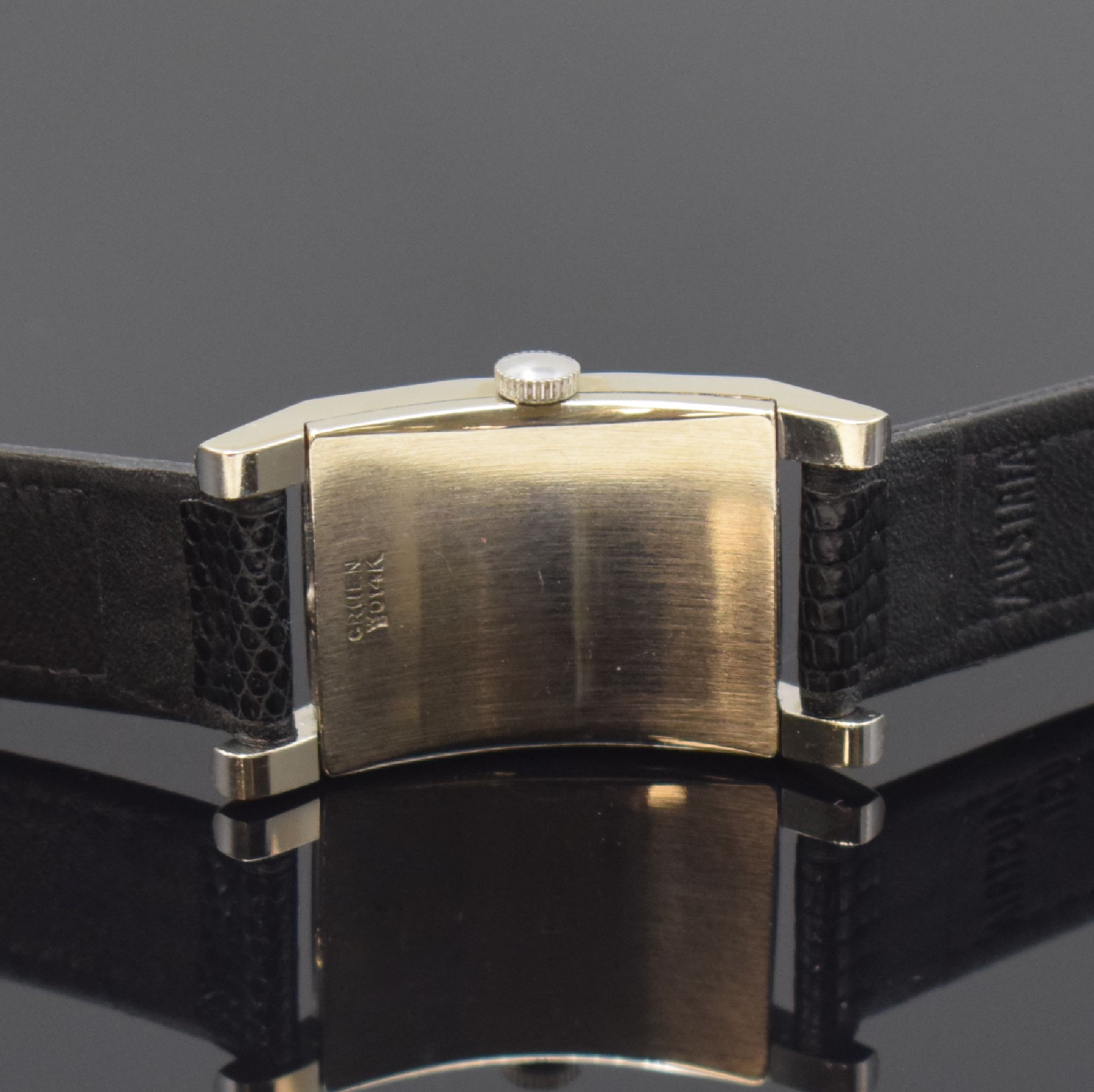 Detail c: GRUEN Curvex Armbanduhr Referenz 370-615 in WG 585/000, Schweiz/USA um 1948, Handaufzug, 2-teil. gewölbtes Geh., gewölbtes u. facett. Glas, Boden ...