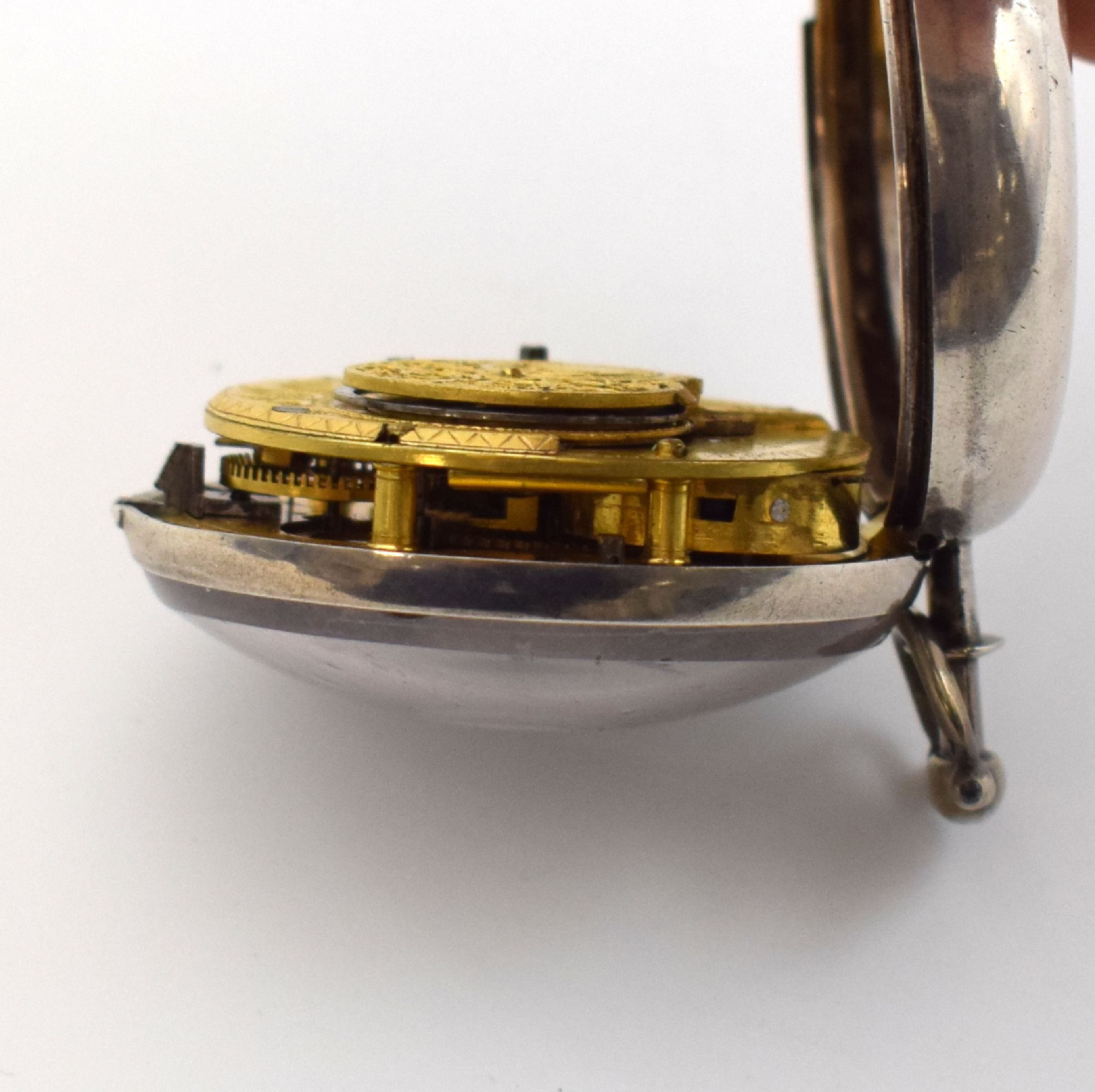 Detail d: 4 Spindeltaschenuhren in Silber, England um 1759-1820, alle m. Emailzifferbl. riss./besch., röm. u. arab. Zahlen, 1.) Jn. Barlow Rochdale, dopp. ...