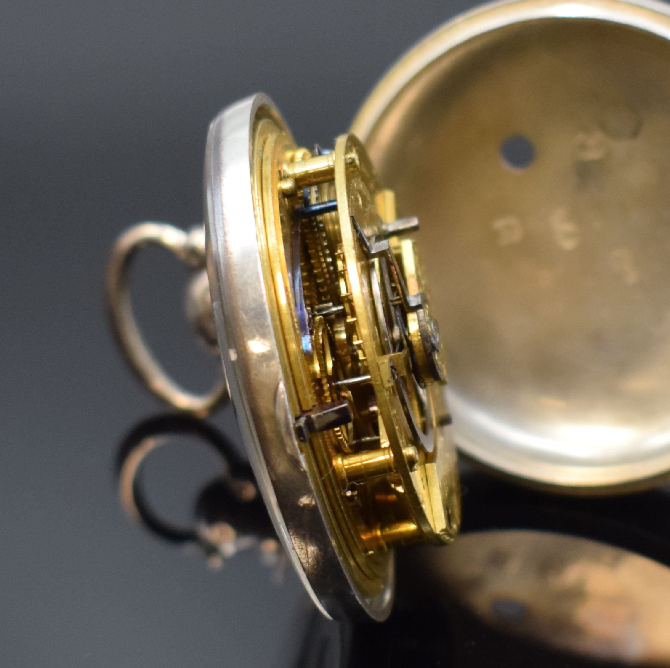 Detail d: JOHN ROGER ARNOLD seltene Taschenuhr mit Rubin-Zylinderhemmung, England um 1810, doppeltes Silbergeh. später, Emailzifferbl. riss. m. röm. Zahlen, ...