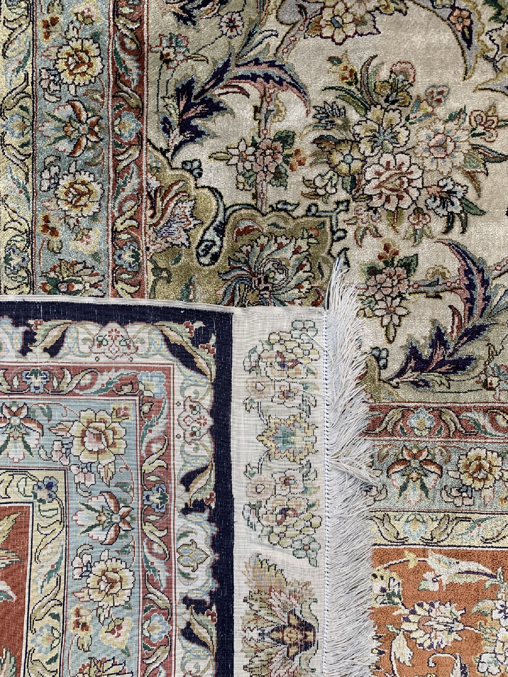 Detail f: Seiden Täbriz fein, China, ca. 50 Jahre, reine Naturseide, ca. 370 x 278 cm, ca. 1,0 Mio. Kn/qm, Reinigungsbedürftig, EHZ: 2