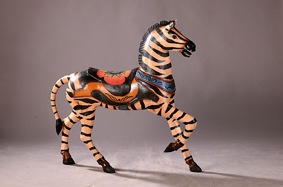 Karussell-Figur, Zebra, 70er Jahre, Holz, bunt bemalt, ca. 107 x 110 cm Alters- und Gebr.-spuren