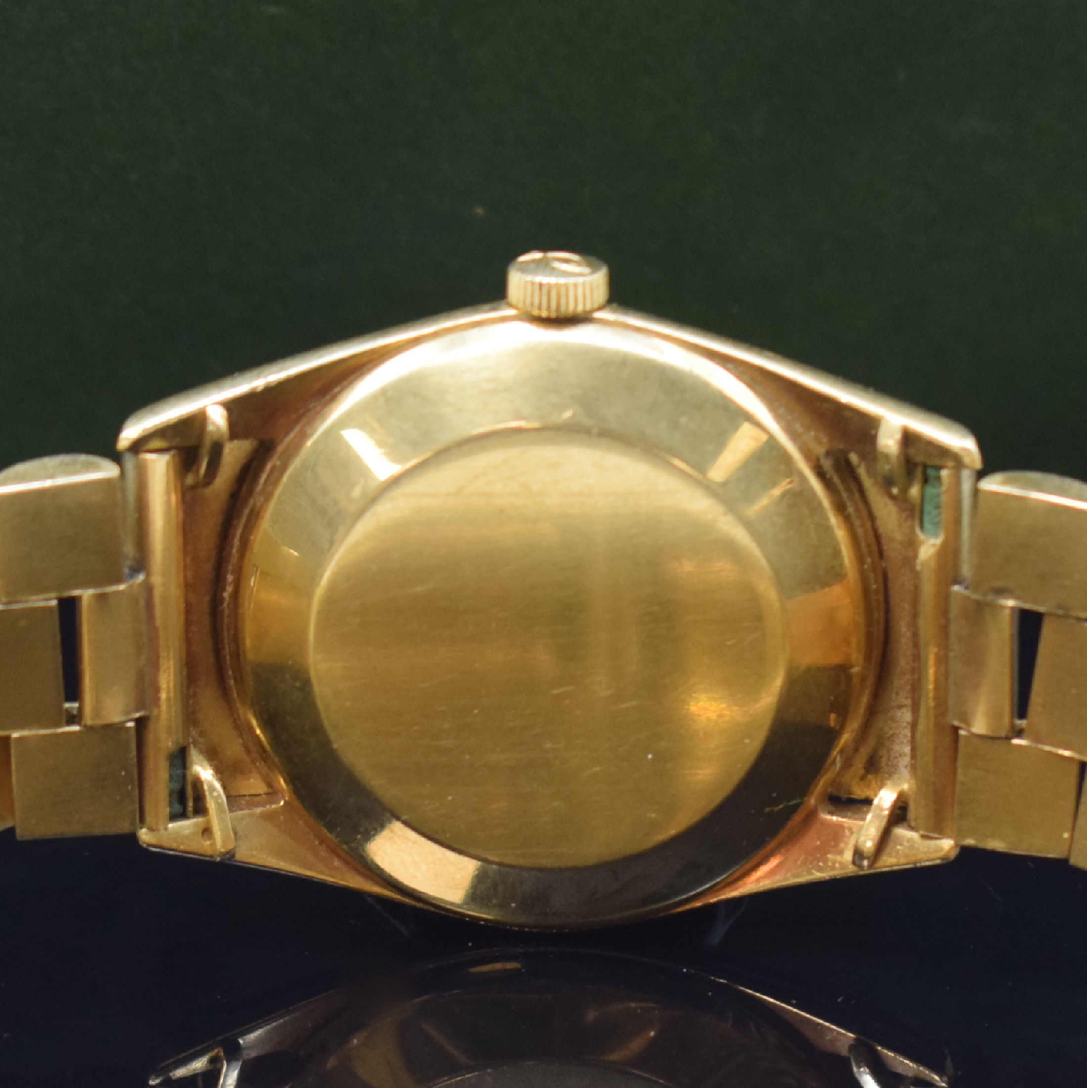 Detail e: IWC Herrenarmbanduhr in GG 750/000, Schweiz um 1964, Automatik, Boden und Glasrand aufgedr, neutr. GG 750/000 Gliederband m. Faltschl., Pie Pan ...