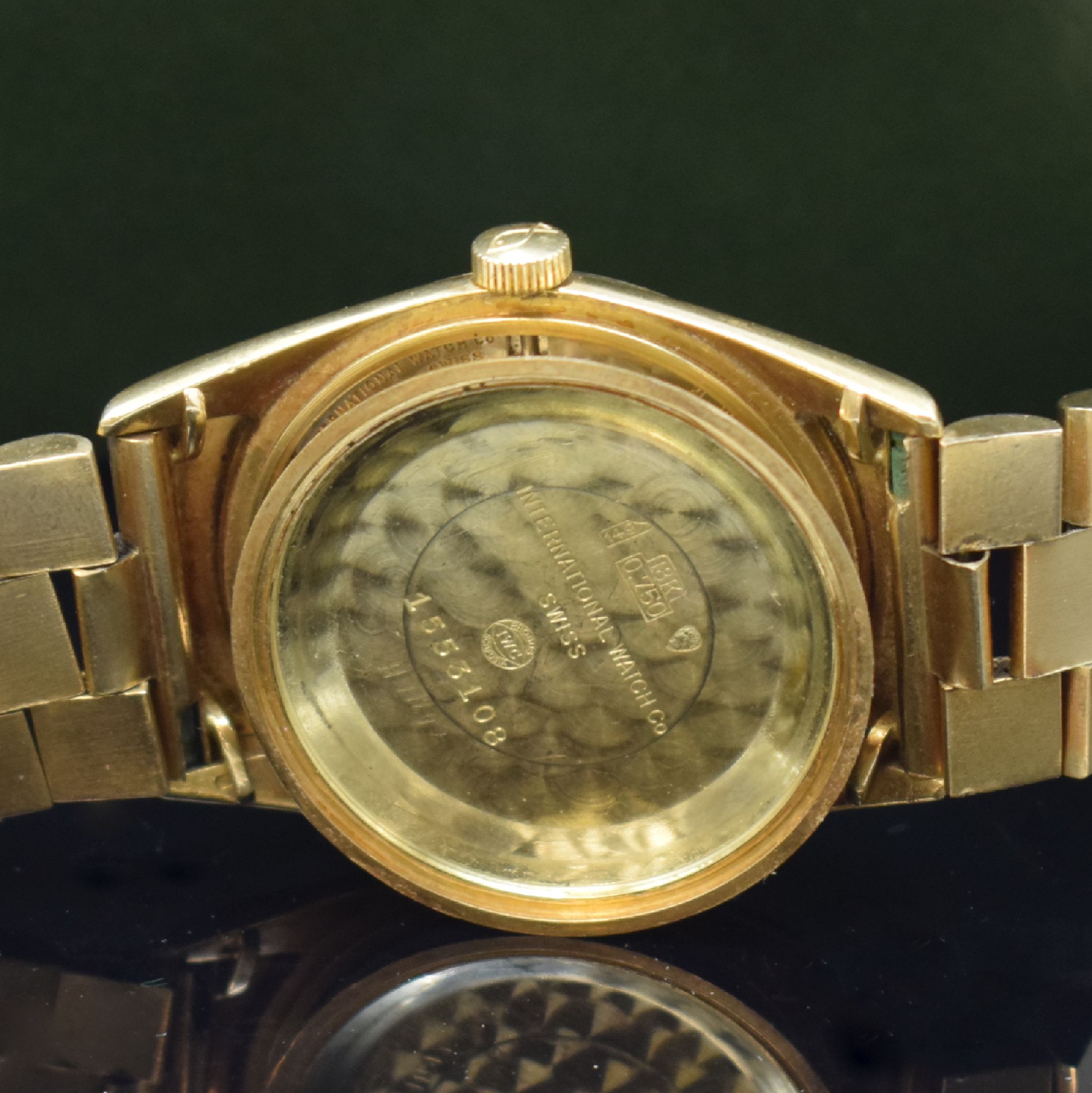 Detail h: IWC Herrenarmbanduhr in GG 750/000, Schweiz um 1964, Automatik, Boden und Glasrand aufgedr, neutr. GG 750/000 Gliederband m. Faltschl., Pie Pan ...