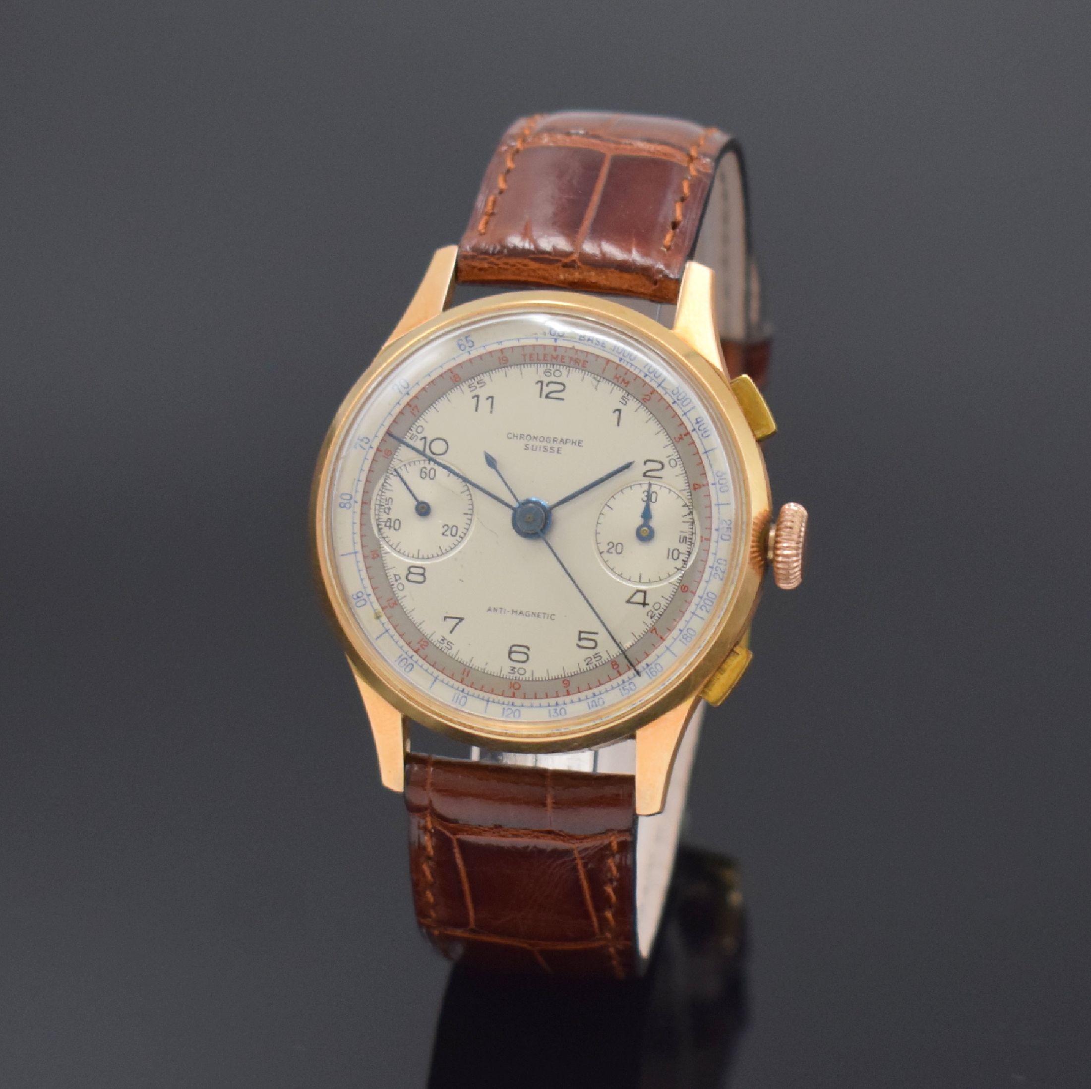 CHRONOGRAPHE SUISSE Schaltradchronograph in RG 750/000, Handaufzug, Schweiz um 1948, Boden und Glasrand aufgedr., Metallcuv. zur Armierung, silb. ...