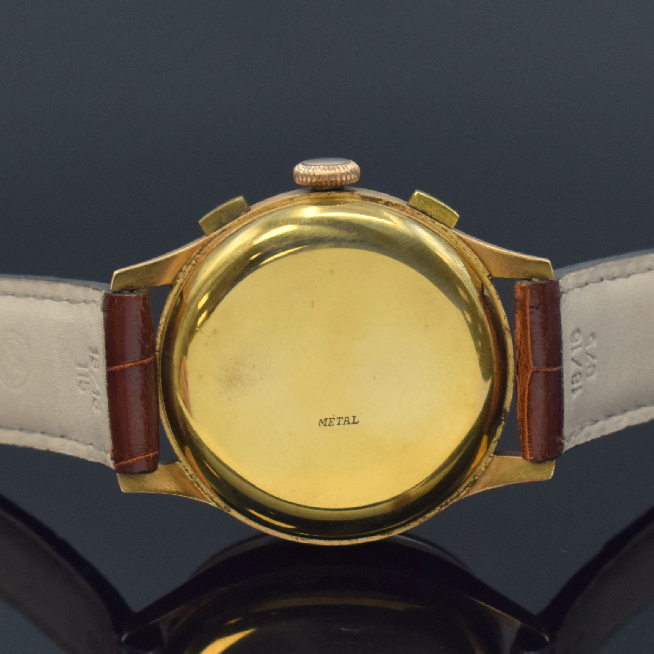 Detail d: CHRONOGRAPHE SUISSE Schaltradchronograph in RG 750/000, Handaufzug, Schweiz um 1948, Boden und Glasrand aufgedr., Metallcuv. zur Armierung, silb. ...