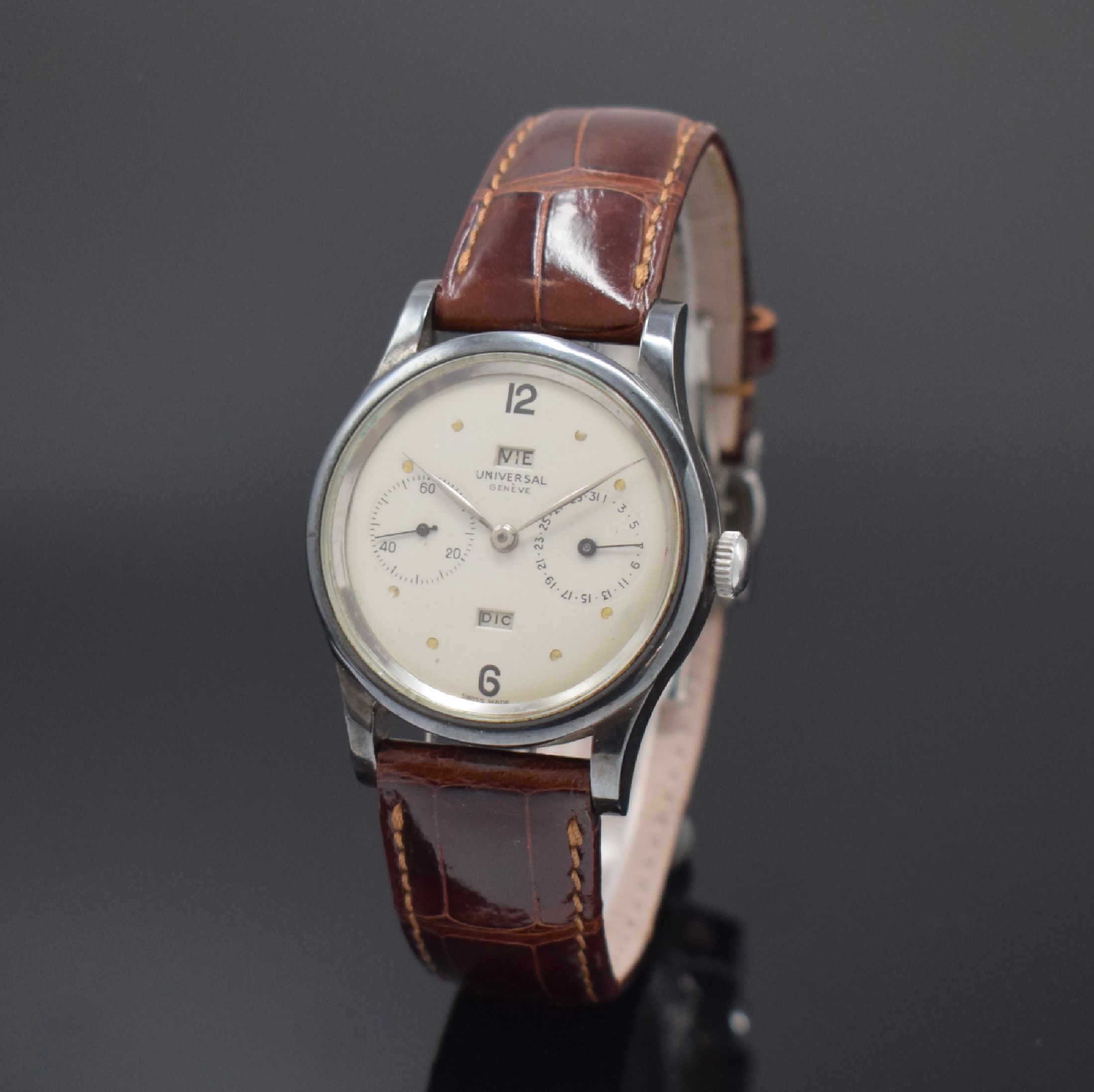 UNIVERSAL GENEVE Kalenderarmbanduhr im neutralen Silbergehäuse, Schweiz um 1945 / 1990, Handaufzug, beids. vergl. Sterlingsilber Gehäuse, seitl. ...
