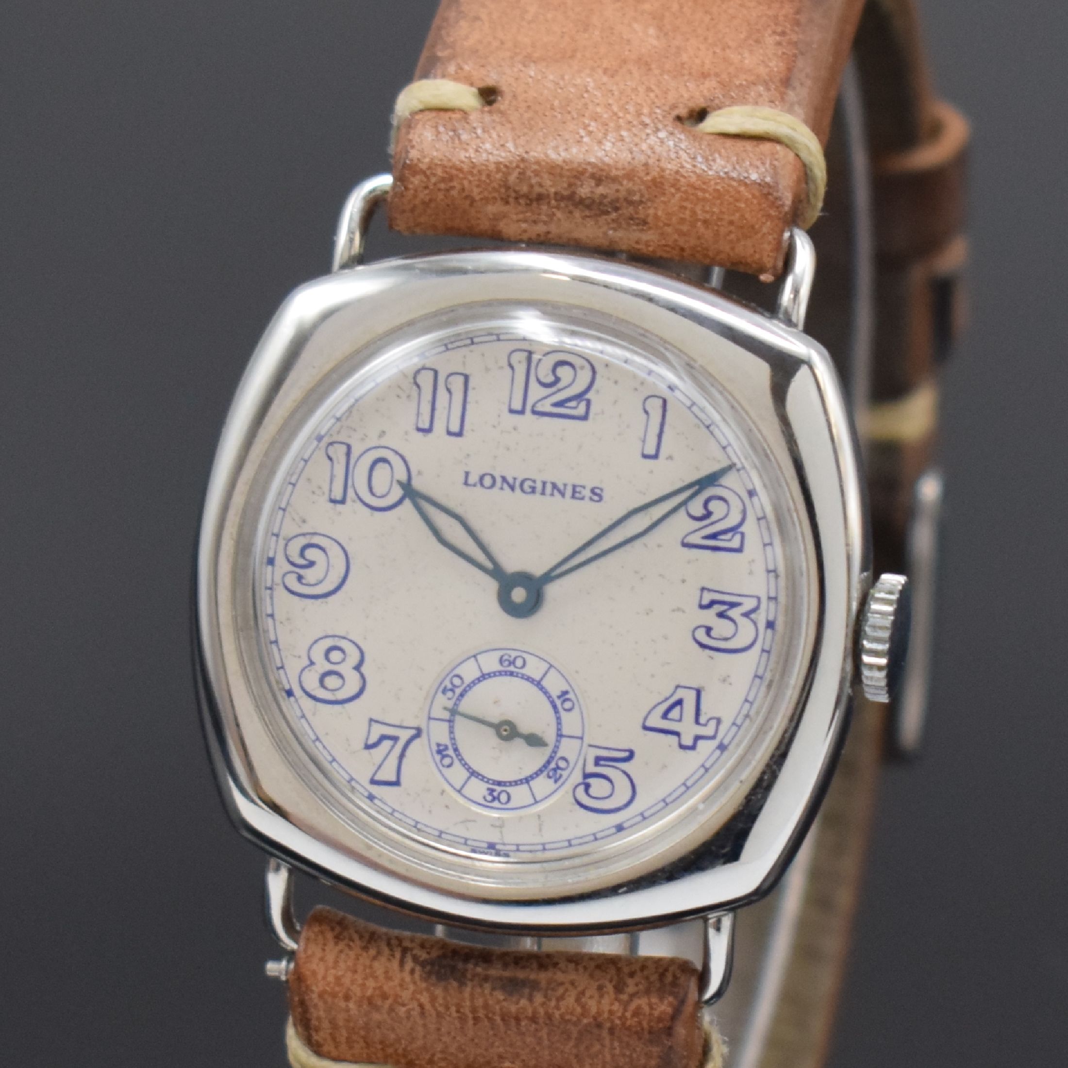 Detail a: LONGINES Referenz L7 882 4 limitierte Armbanduhr in Stahl, Schweiz um 2010, Handaufzug, gedr. Carré-Cambré Geh., silb. Zifferbl., blaue ...