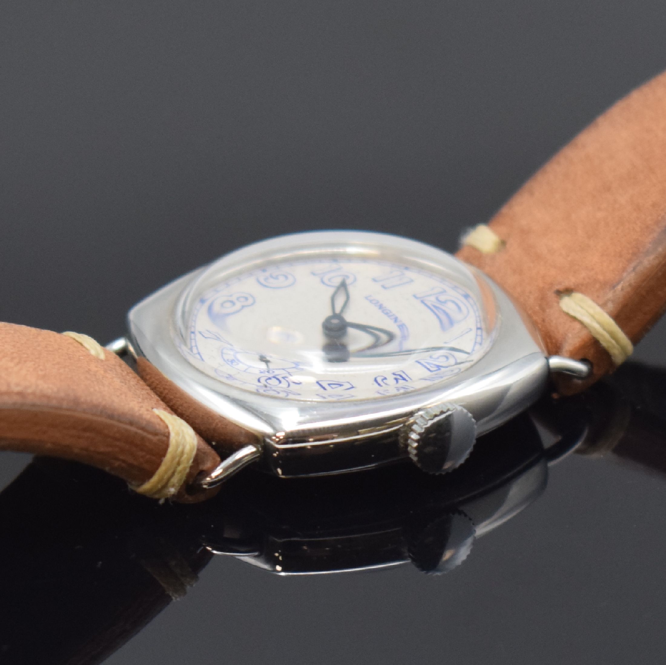 Detail b: LONGINES Referenz L7 882 4 limitierte Armbanduhr in Stahl, Schweiz um 2010, Handaufzug, gedr. Carré-Cambré Geh., silb. Zifferbl., blaue ...