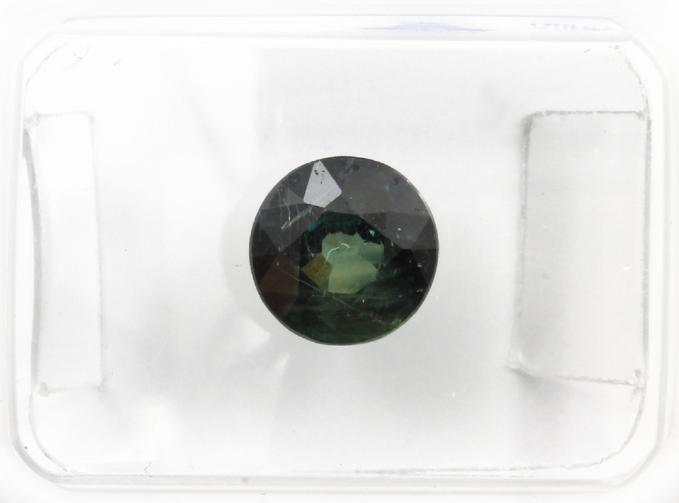 Detail a: Konvolut 5 Saphire: 1 x Tropfenform, ca. 1.30 ct, intense orangy reddish pink; 1 x ovalfacett. 0.80 ct yellow/green/blue; 1 x rundfacett. ca. 1.63 ...