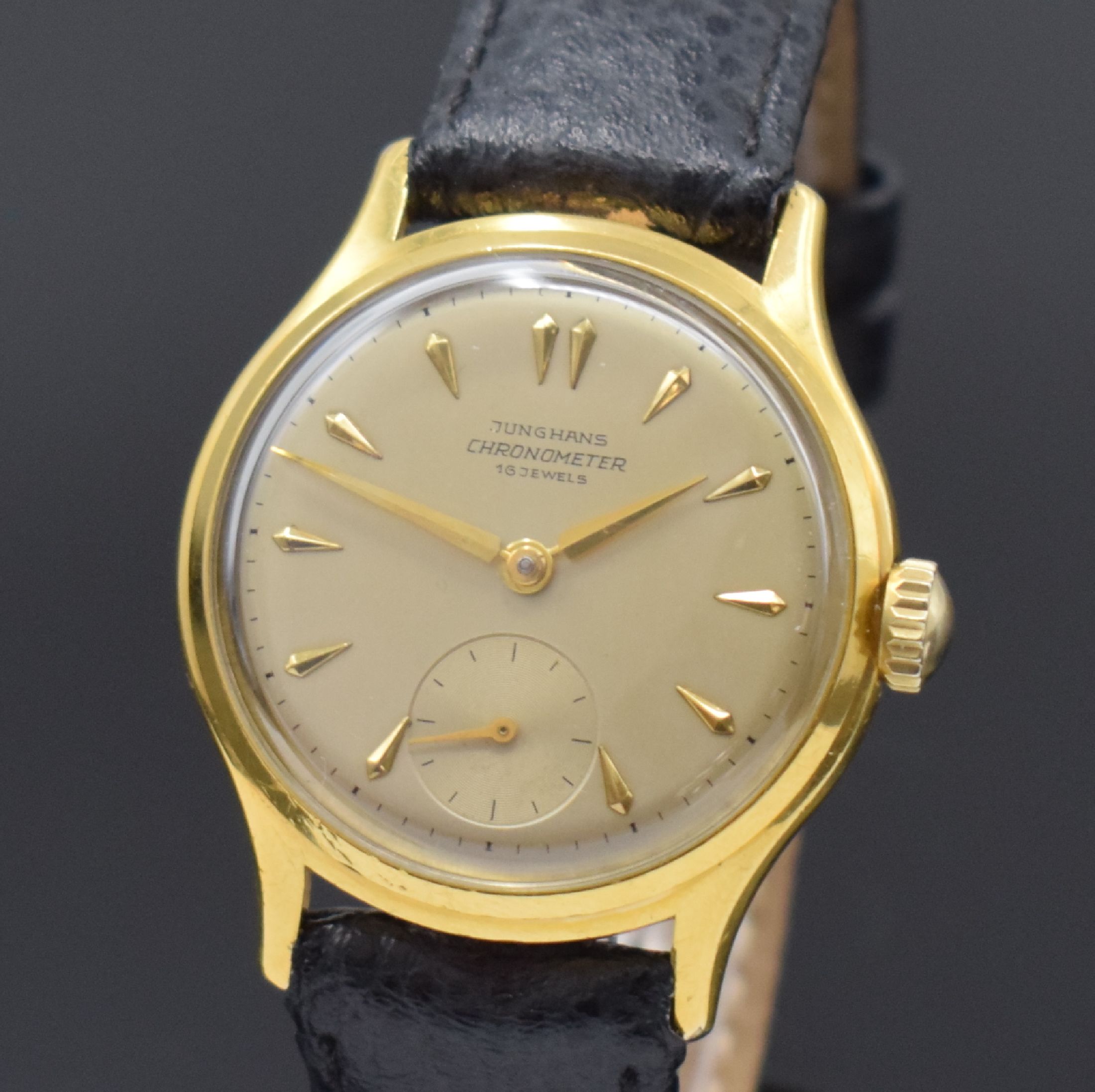 Detail a: JUNGHANS Chronometer Herrenarmbanduhr mit Kaliber 82, Deutschland um 1954, Handaufzug, verg. Gehäuse, Stahlboden geschr., schönes Zifferbl. m. ...