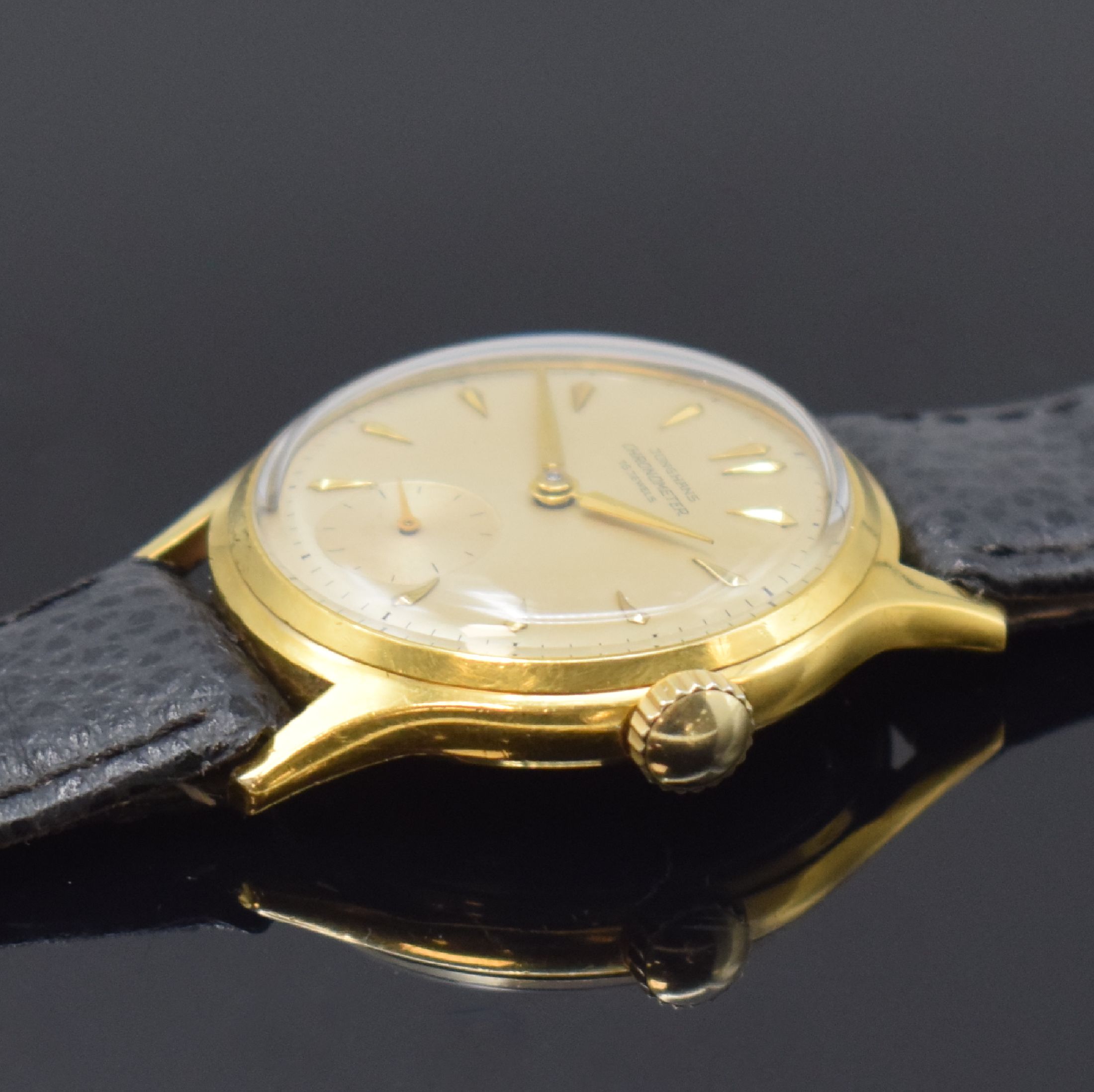 Detail b: JUNGHANS Chronometer Herrenarmbanduhr mit Kaliber 82, Deutschland um 1954, Handaufzug, verg. Gehäuse, Stahlboden geschr., schönes Zifferbl. m. ...
