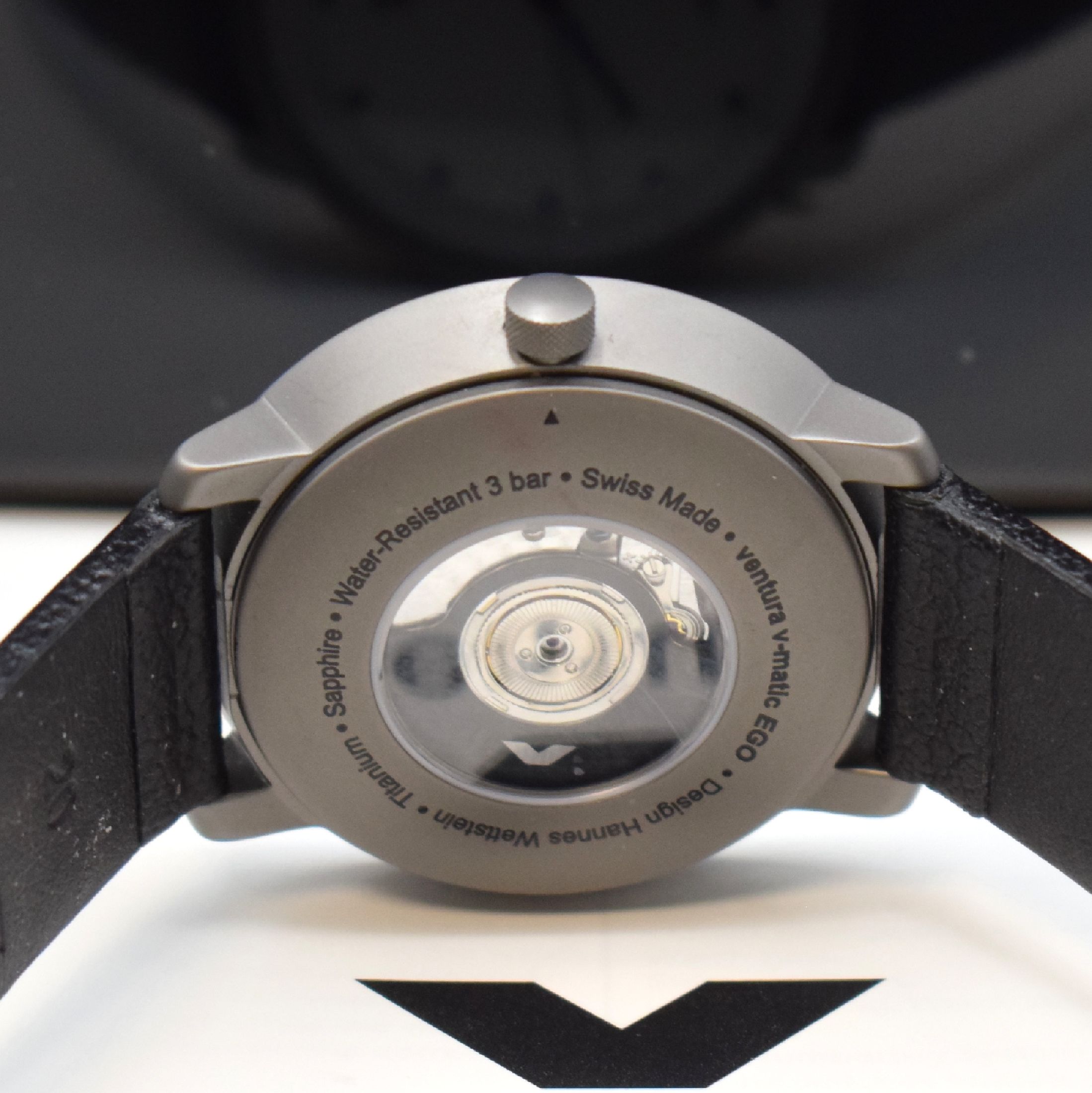Detail c: VENTURA / Hannes Wettstein Design-Armbanduhr in Titan, Schweiz um 2020, Automatik, beids. Saphirvergl., Boden aufgedr., Lederband m. Titan-Faltschl., ...