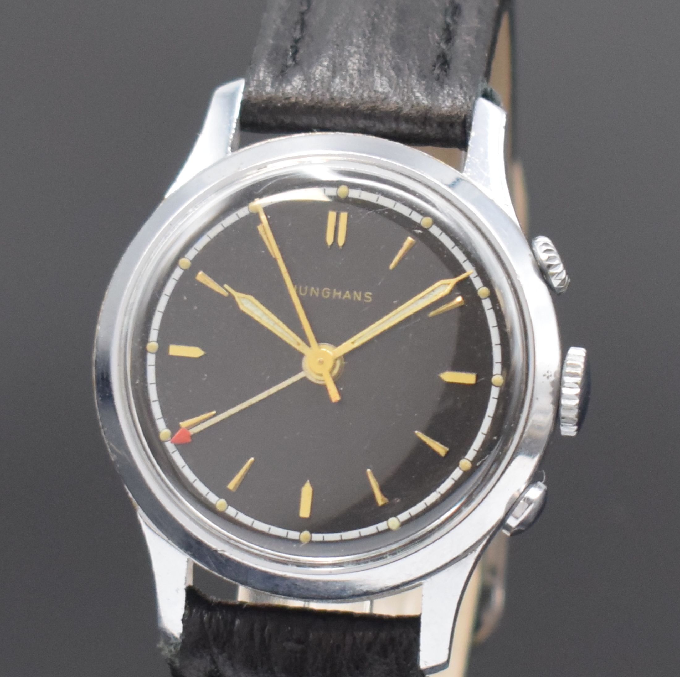 Detail a: JUNGHANS Armbandwecker mit Kaliber 89, Deutschland um 1952, Handaufzug, verchr. Geh., Stahlboden aufgedr., Krone b. 2 f. Weckzeit, schwarzes ...
