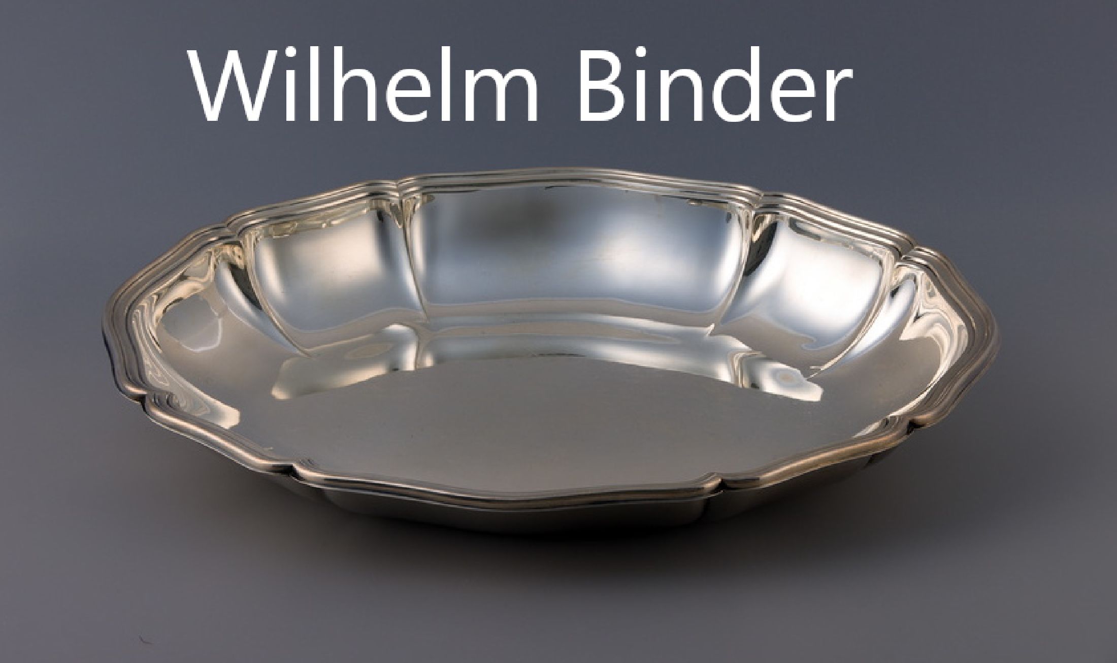 Anbietschale, 835er Silber, deutsch um 1950, oval, geschwungene Gestaltung, ca. 29.5 x 23.5 cm, ca. 355 g, Hersteller Wilhelm Binder
