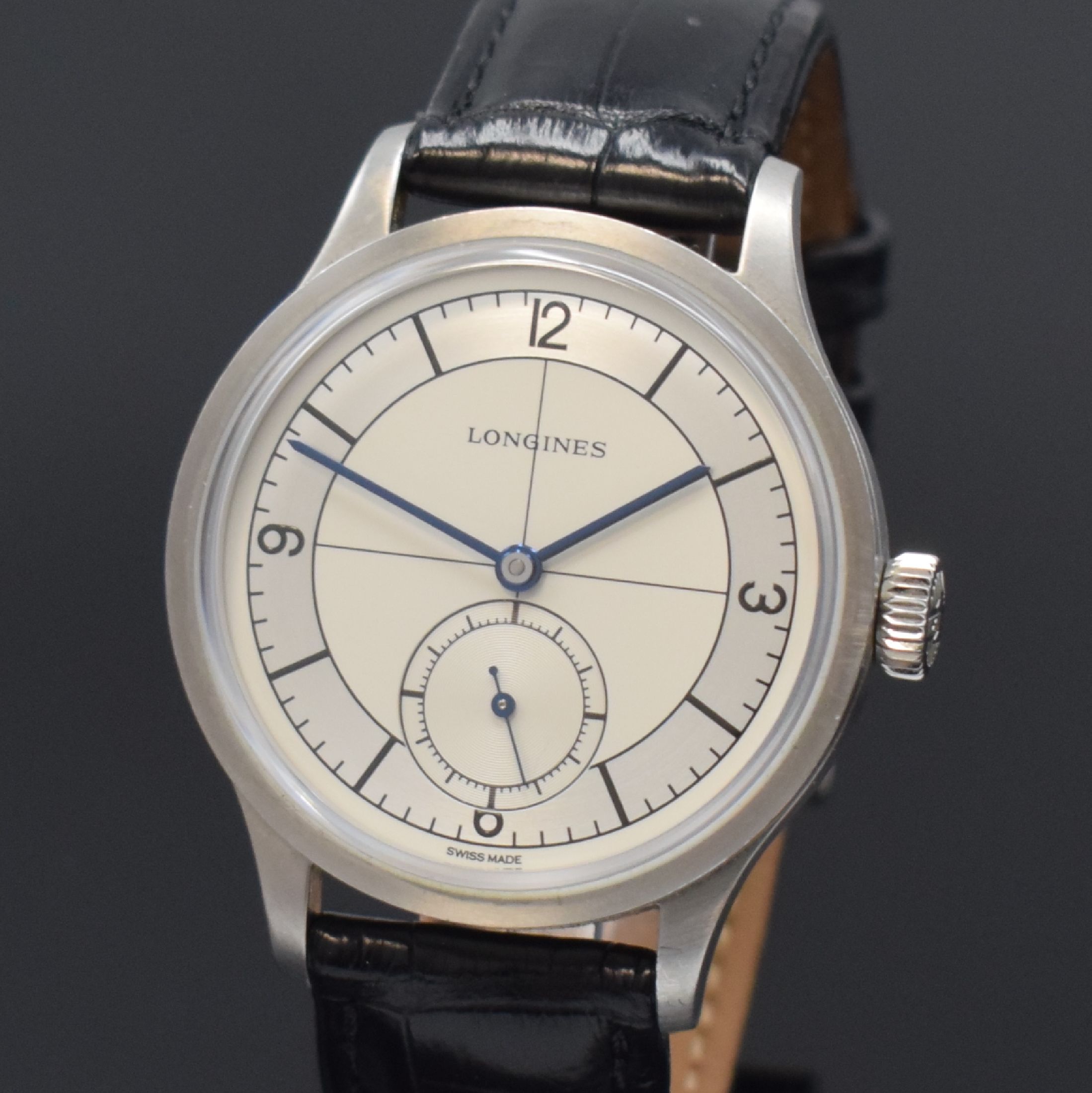 Detail a: LONGINES Heritage Classic Referenz L2.828.4 Herrenarmbanduhr in Stahl, Schweiz um 2020, Automatik, gedr. Geh., gewölbtes Saphirglas, silb. ...