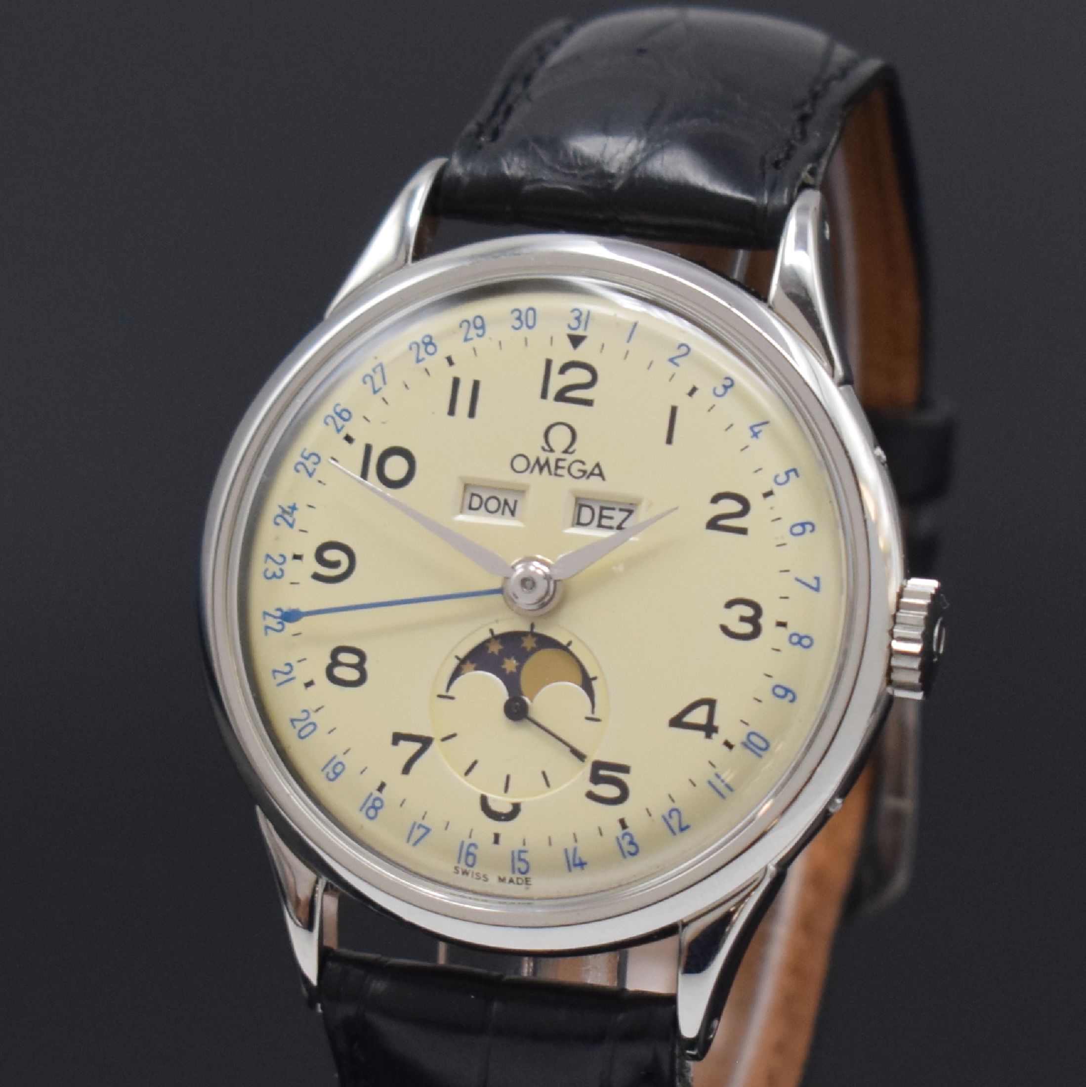Detail a: OMEGA seltene, astronomische Herrenarmbanduhr Serie Cosmic Referenz 2486-1, Handaufzug, Schweiz um 1953, 3-teil. Edelstahlgeh., Boden und Glasrand ...