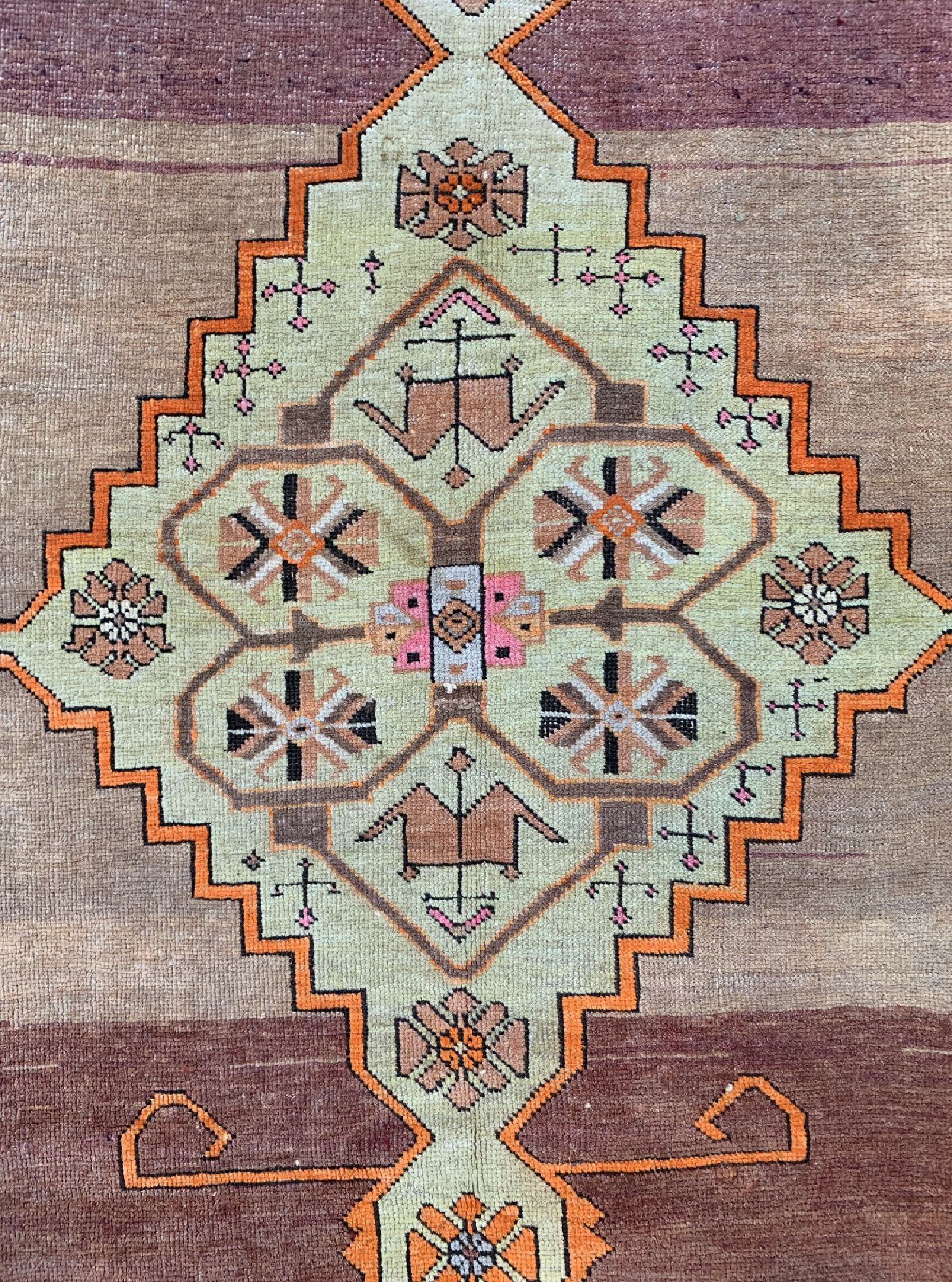 Detail c: Karabagh alt, Kaukasus, um 1920/1930, Wolleauf Wolle, ca. 235 x 145 cm, EHZ: 2-3