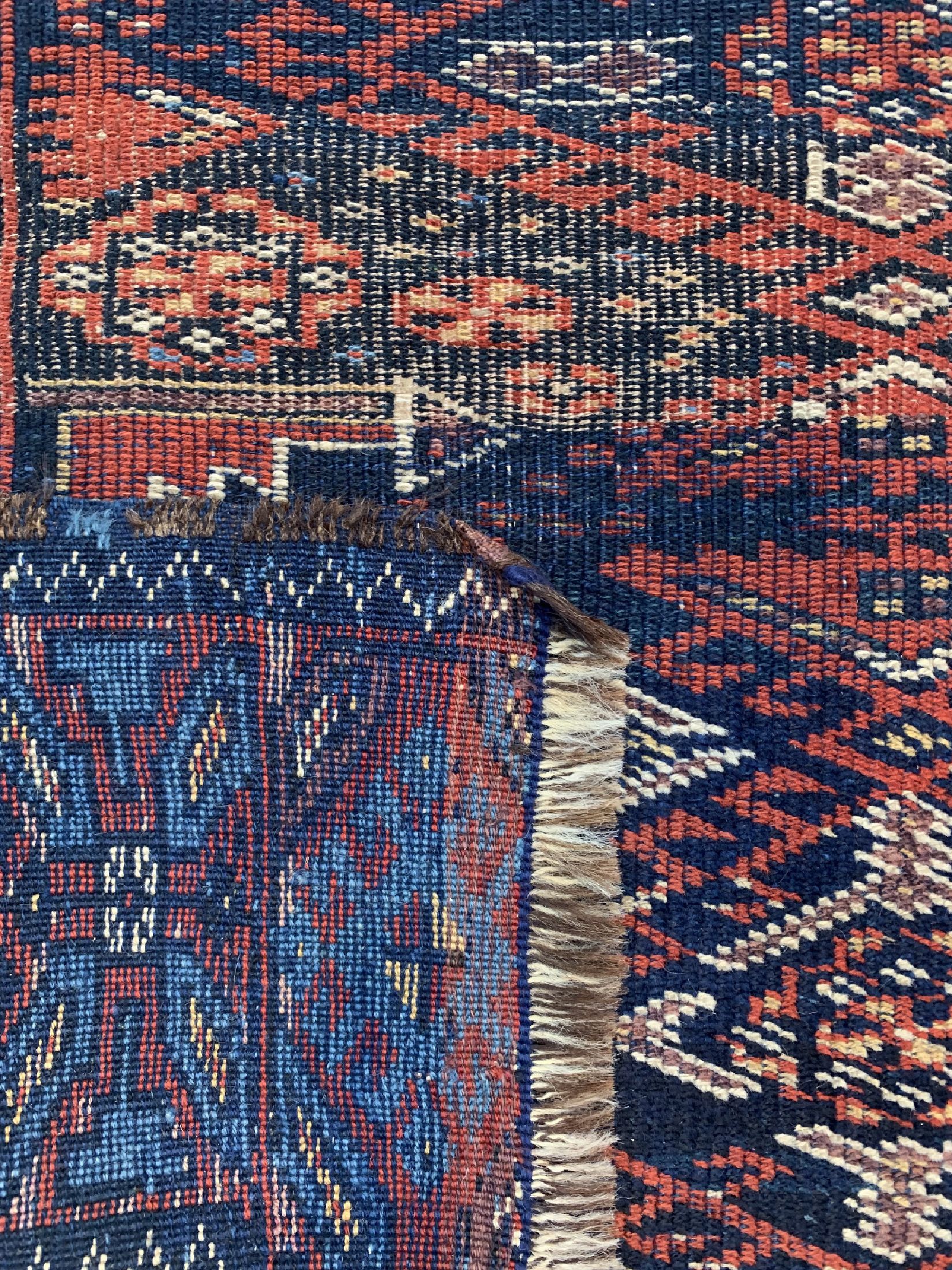 Detail d: Antiker Yürük, Türkei, 19.Jhd, Wolle auf Wolle, ca. 120 x 114 cm, EHZ: 3