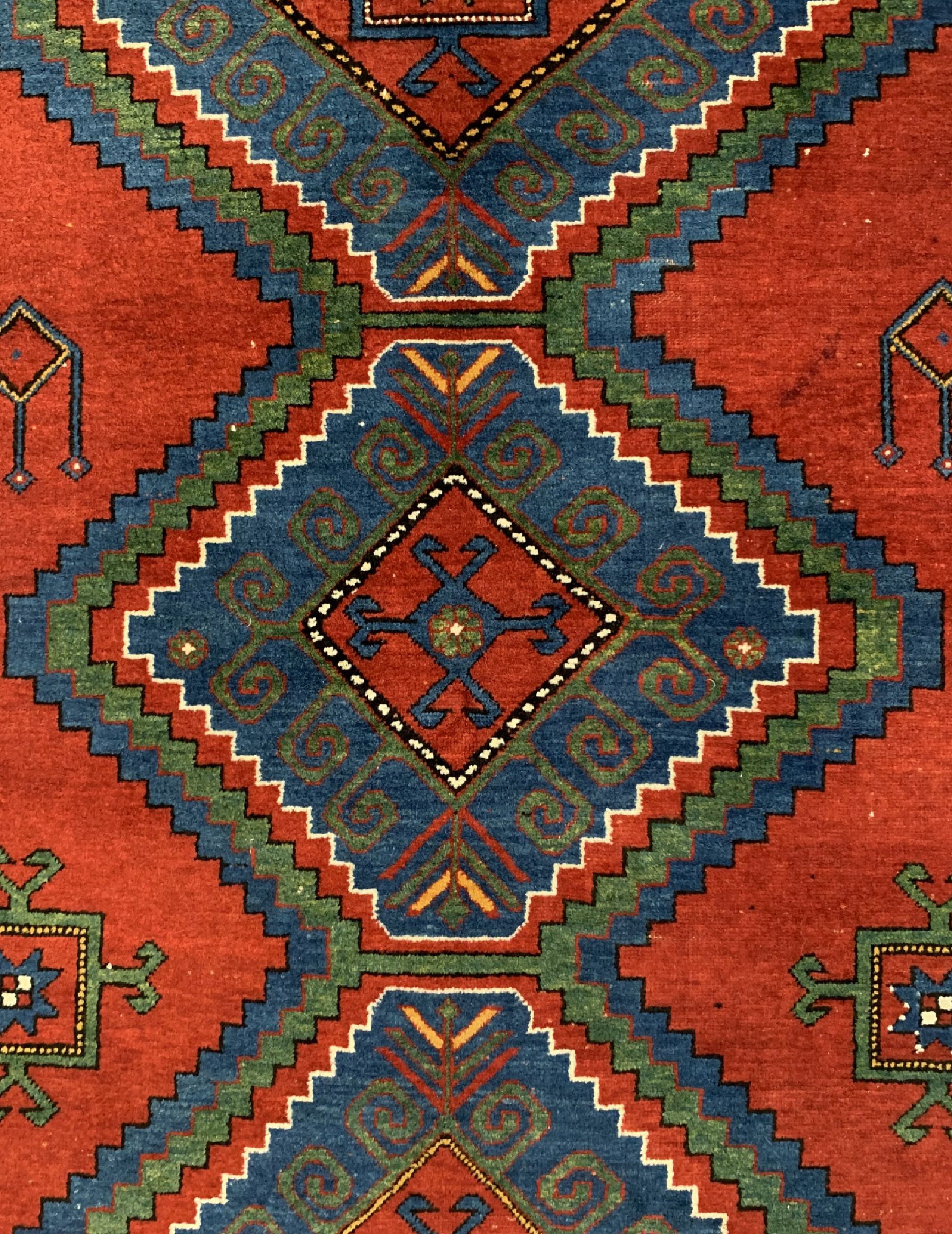 Detail c: Armenischer Kazak, Kaukasus, datiert 1932 , Wolle auf Wolle, ca. 230 x 153 cm, EHZ: 2