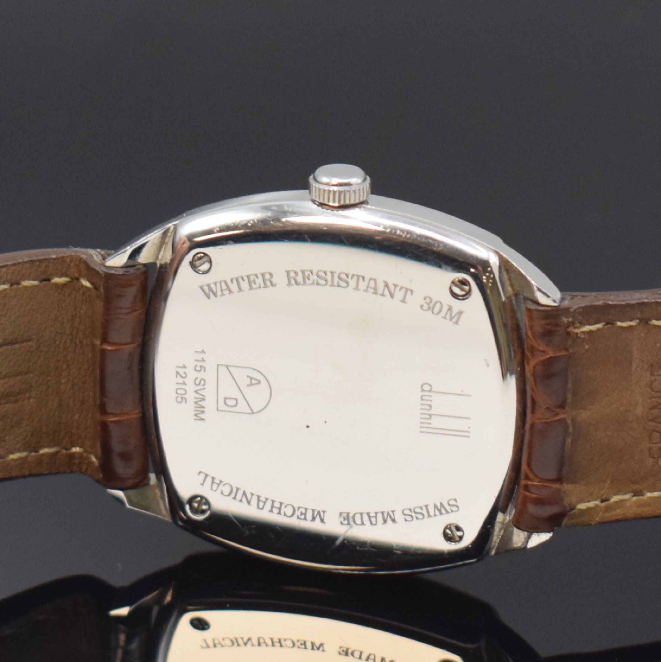 Detail d: DUNHILL Mechanical Armbanduhr in Stahl, Schweiz um 2005, Handaufzug, 4-fach verschr. Carré-Cambré-Geh., grau-silb. Zifferbl., arab. Zahlen, kl. ...