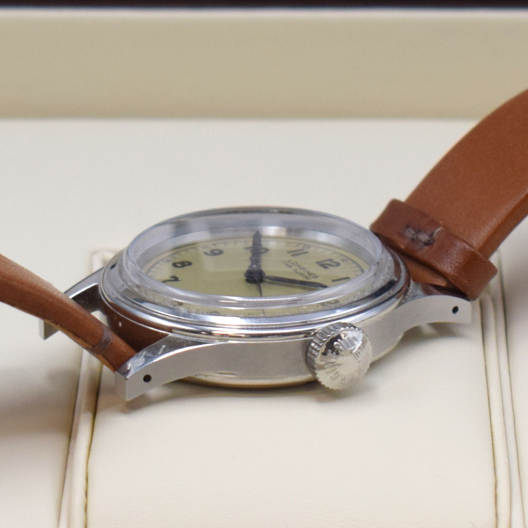 Detail c: LONGINES Heritage Military Marine National Herrenarmbanduhr in Stahl Referenz L2.833.4, Schweiz lt. orig. Papier verk. 05/2021, Automatik, verschr. ...