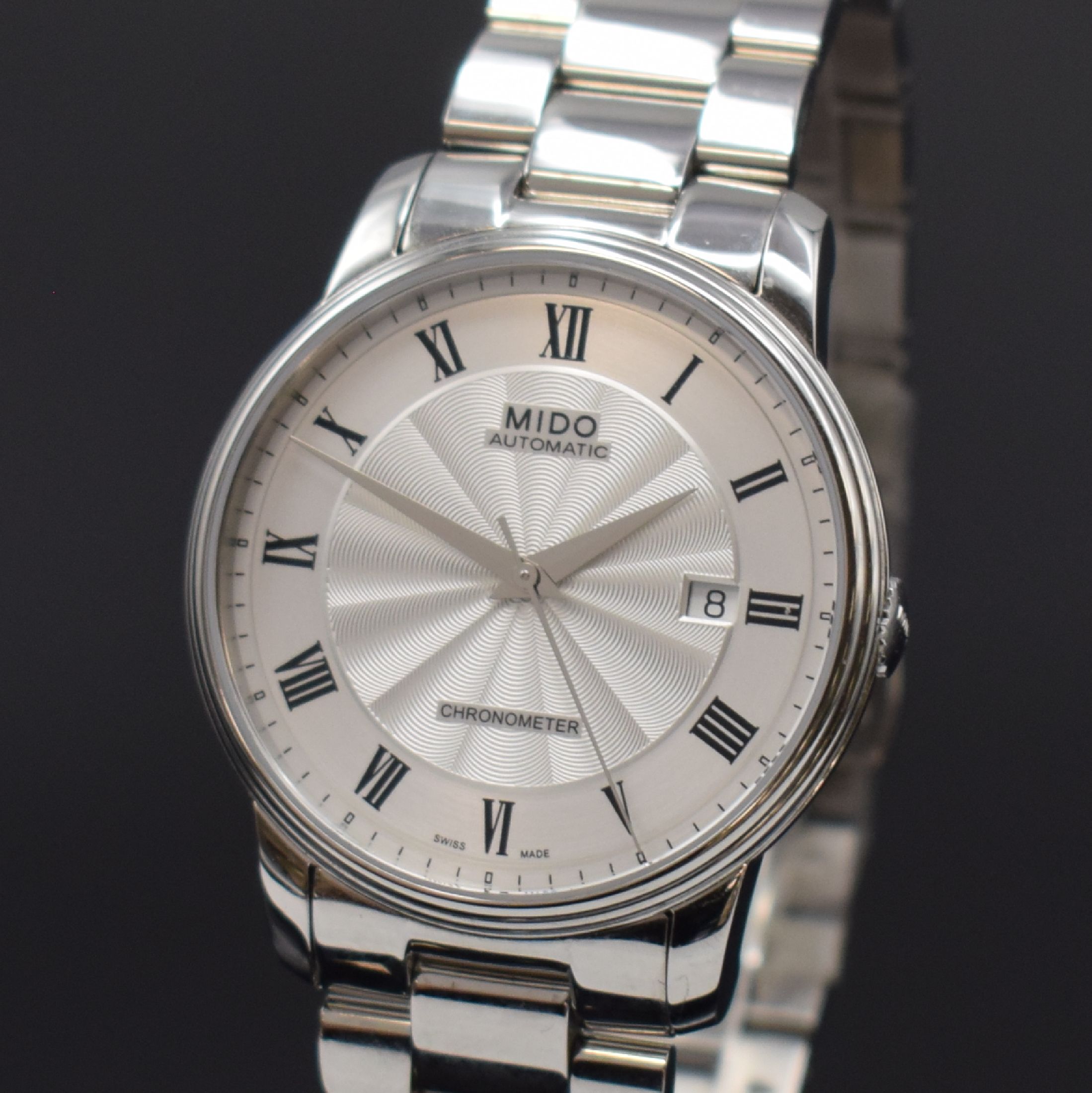 Detail a: MIDO Baroncelli Chronometer Armbanduhr in Stahl/Stahlband Referenz M010408A,, Schweiz um 2020, Automatik, beids. vergl. Geh., Boden 4-fach verschr., ...