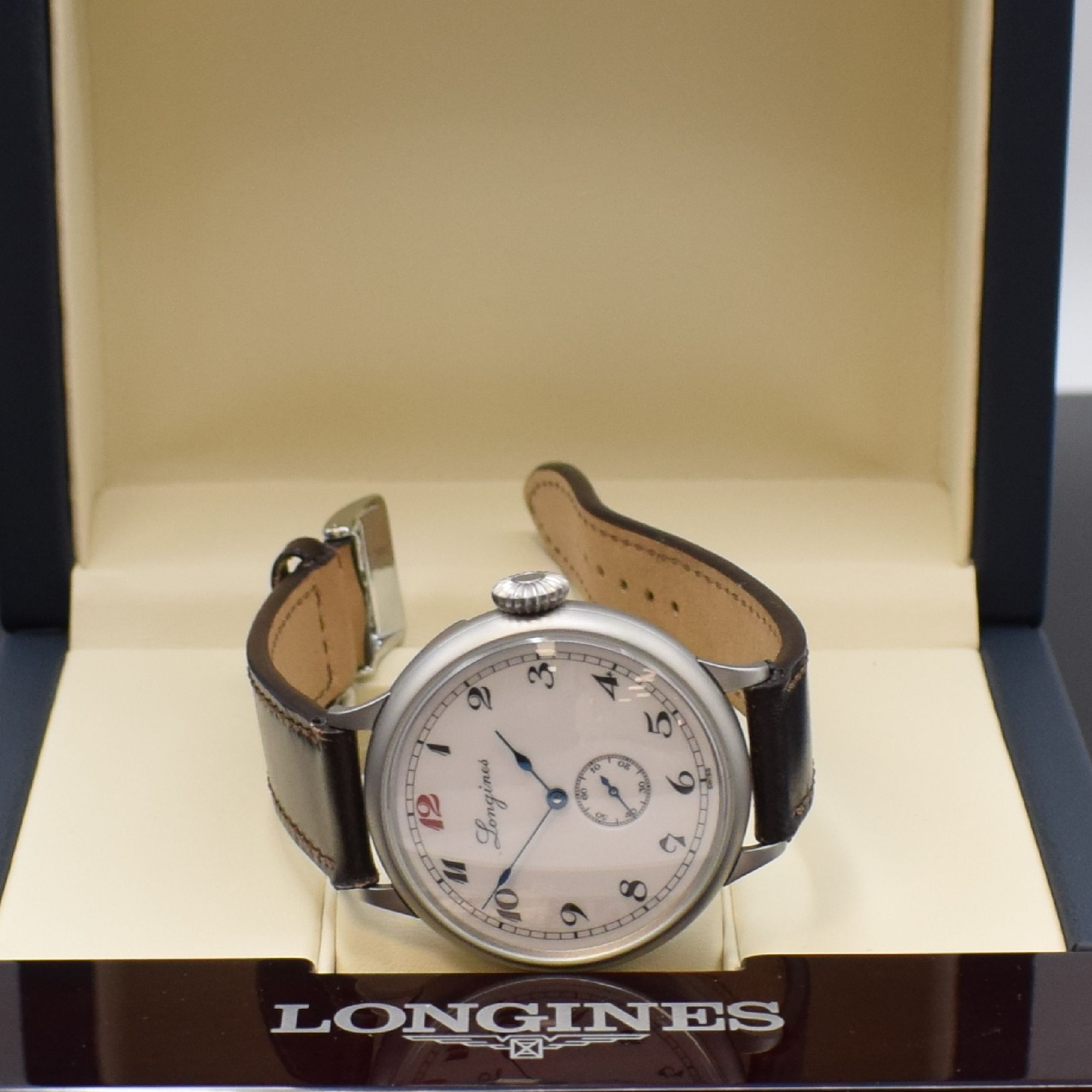Detail g: LONGINES limitierte Armbanduhr in Stahl Referenz L7.881.4, Schweiz um 2010, Automatik, mattiertes Scharniergeh., Lünette aufgedr., weißes Zifferbl. ...