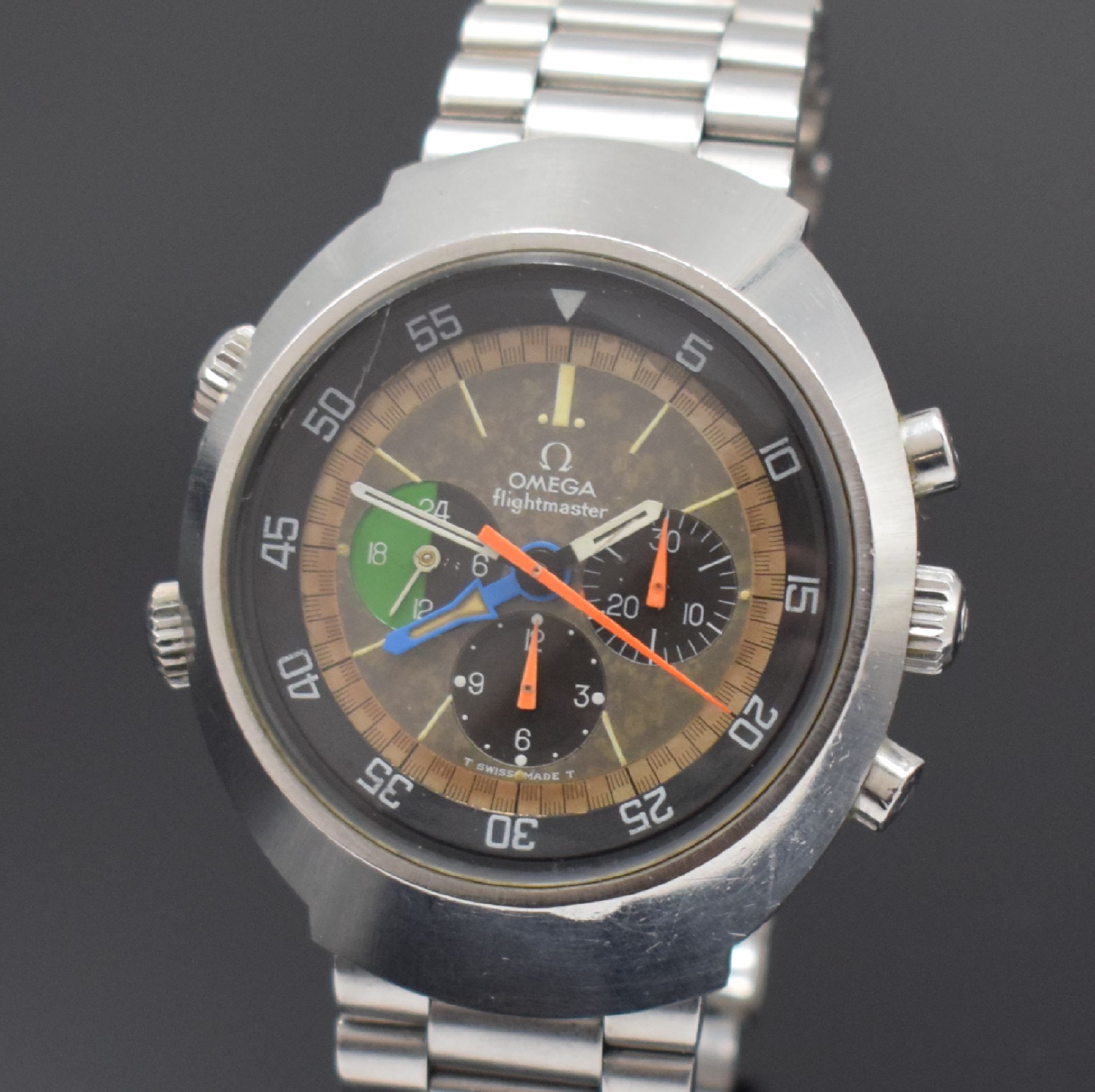 Detail a: OMEGA Flightmaster Herrenchronograph in Stahl Referenz 145.013, Schweiz um 1970, Handaufzug, verschr. Geh., orig. HOLZER-Mexico Stahlband, Kronen ...