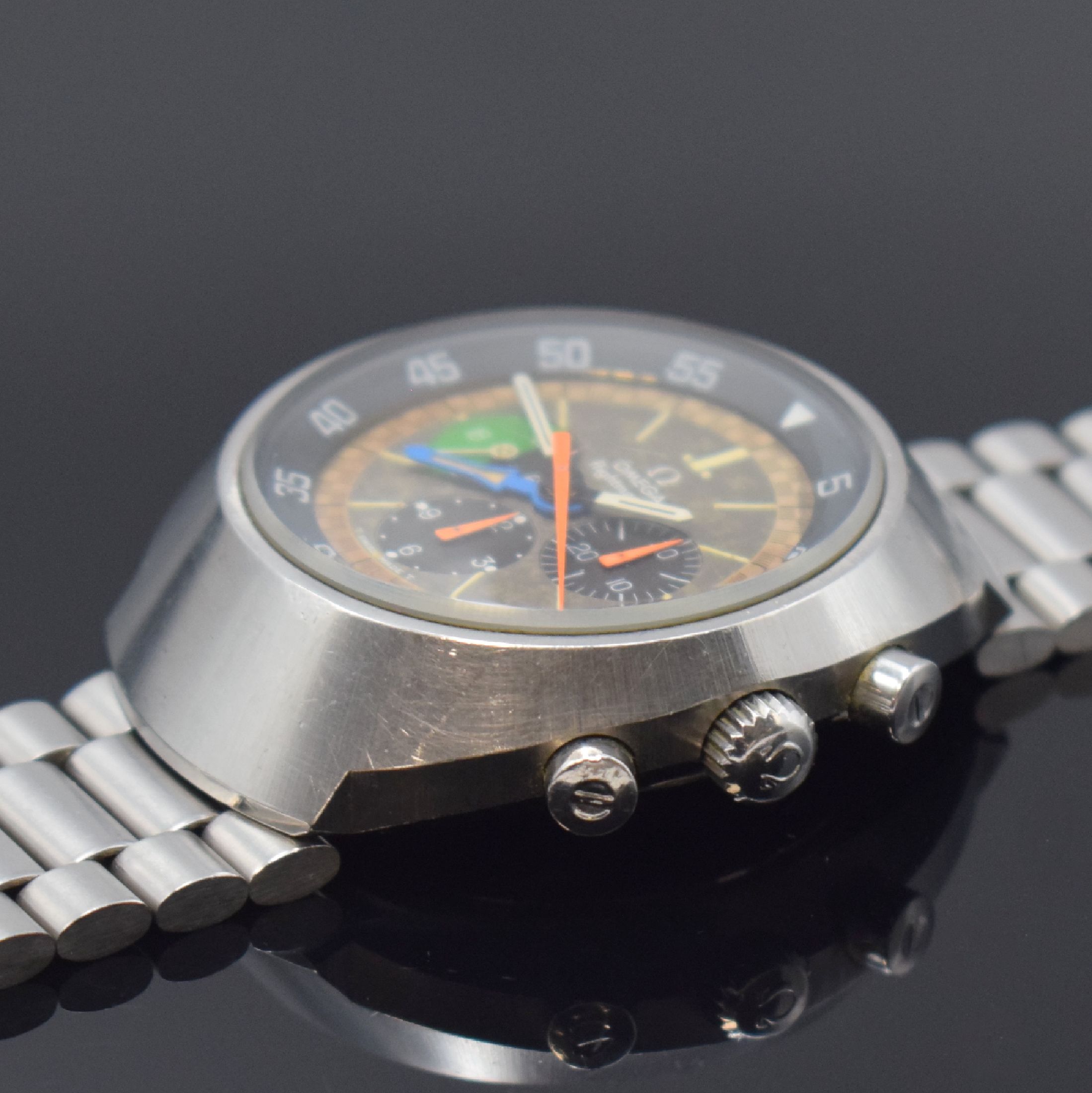 Detail c: OMEGA Flightmaster Herrenchronograph in Stahl Referenz 145.013, Schweiz um 1970, Handaufzug, verschr. Geh., orig. HOLZER-Mexico Stahlband, Kronen ...