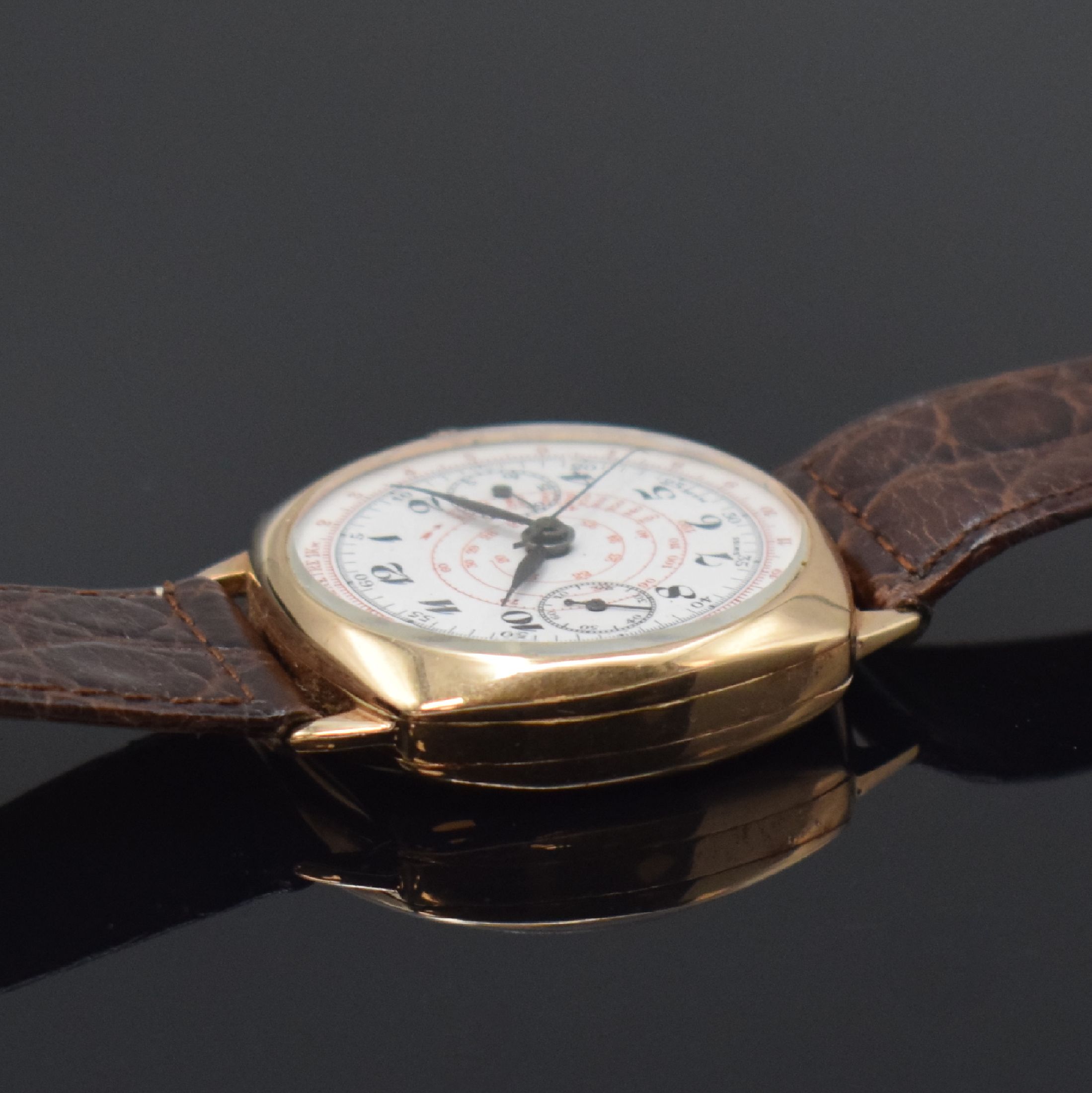 Detail c: Früher Eindrücker-Herrenchronograph mit Schaltrad Kaliber 15GHT in RG 585/000, Schweiz m 1920, Handaufzug, 3-teil. kissenförm. Geh., Boden u. ...