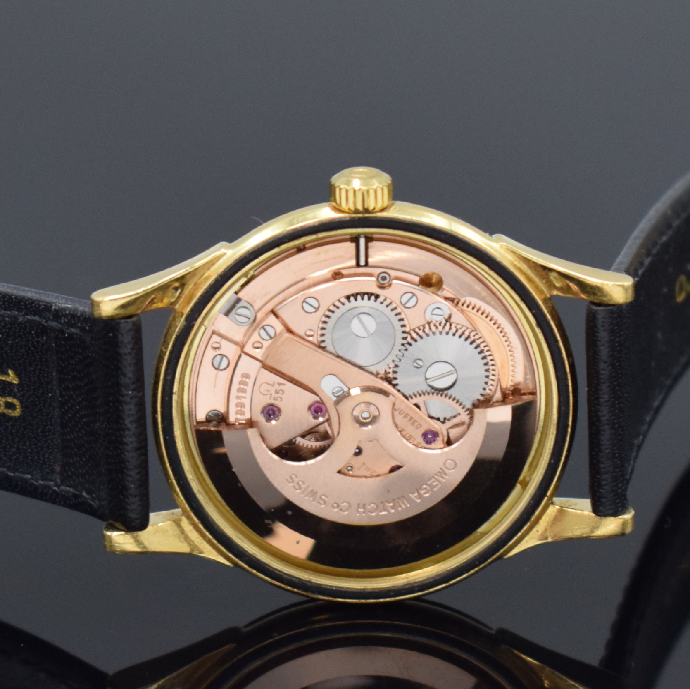 Detail d: OMEGA Constellation Herrenarmbanduhr Referenz 14381/2 SC - 61 mit Werknummer 17991888, Automatik, Schweiz um 1961, GG 750/000, Boden m. Darst. ...