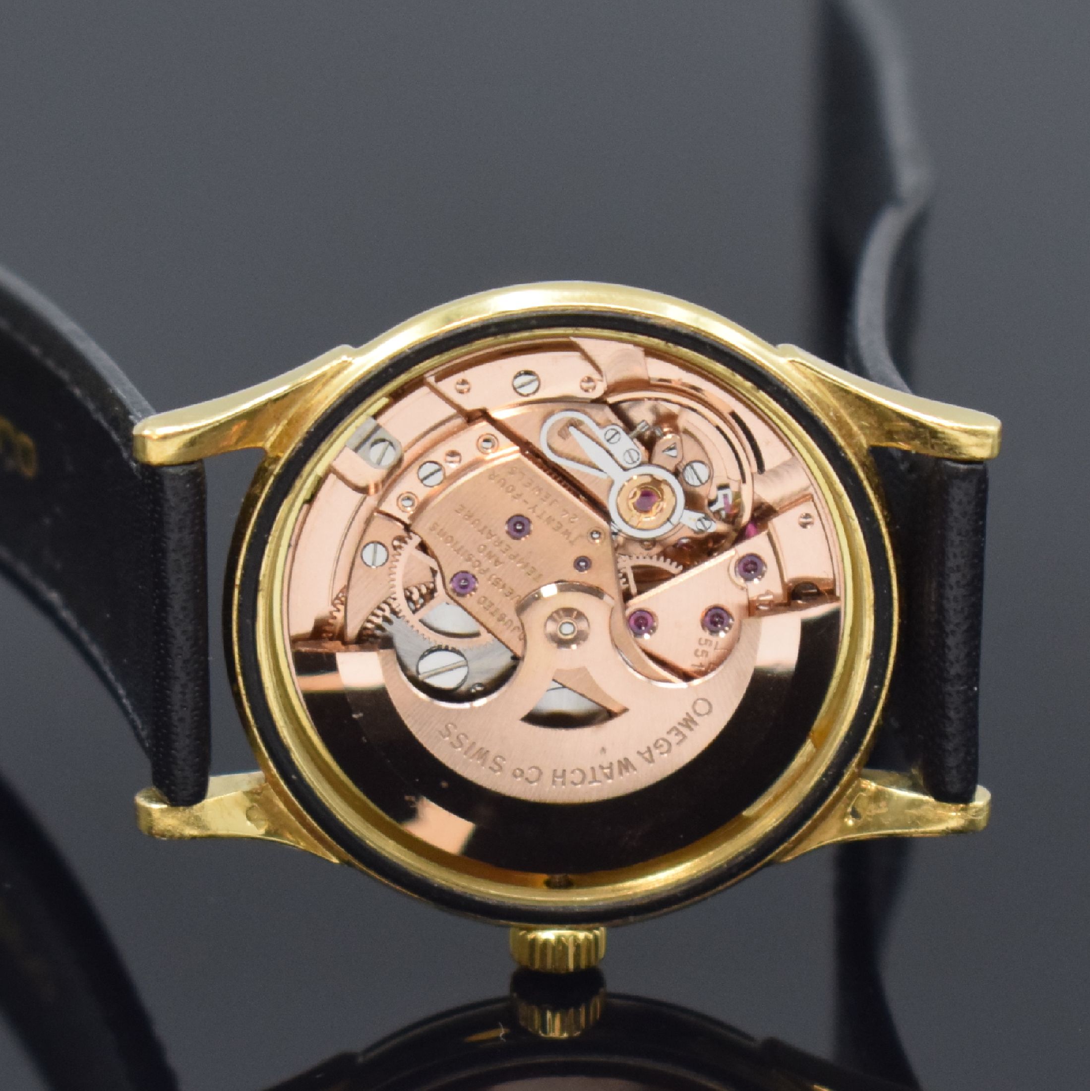 Detail e: OMEGA Constellation Herrenarmbanduhr Referenz 14381/2 SC - 61 mit Werknummer 17991888, Automatik, Schweiz um 1961, GG 750/000, Boden m. Darst. ...