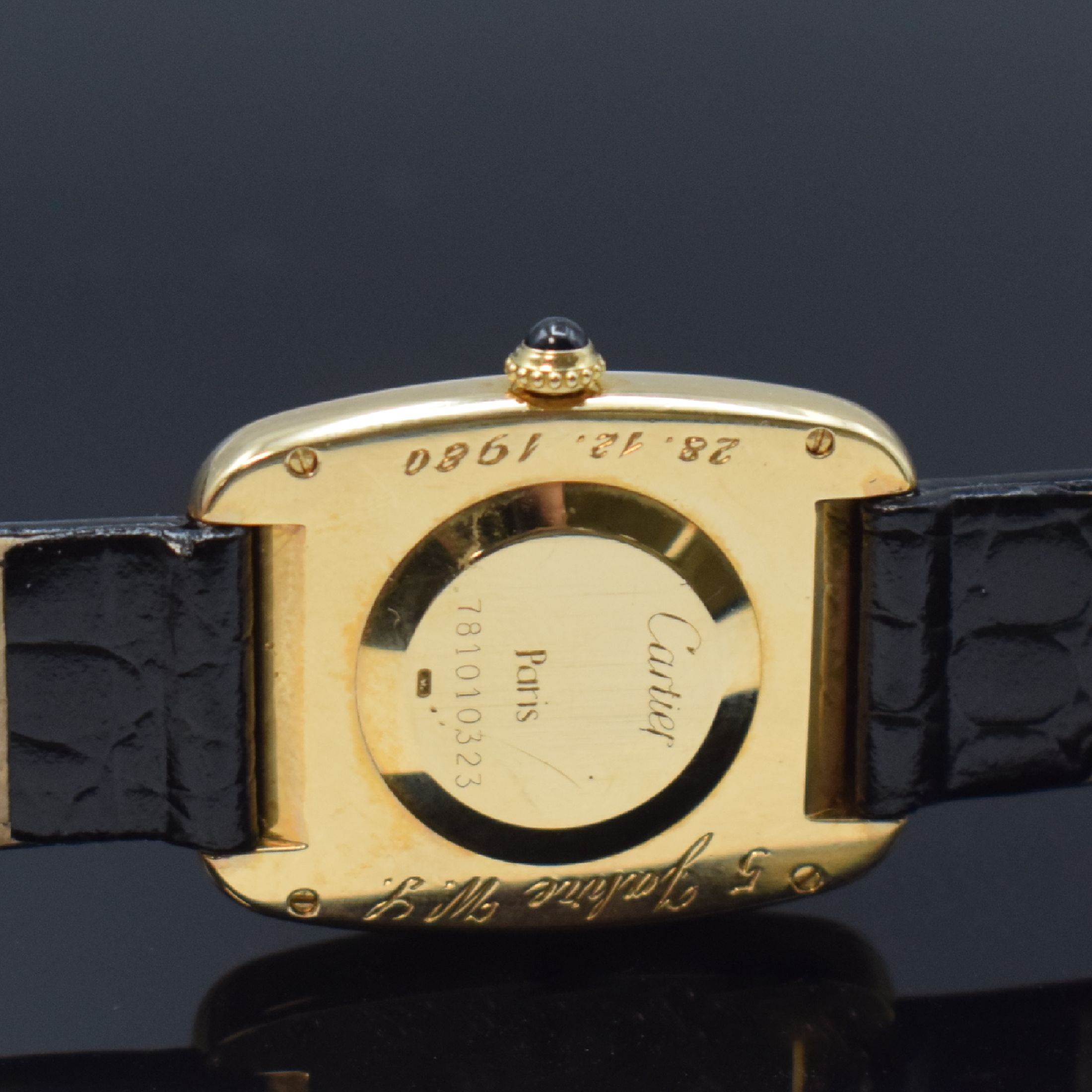 Detail c: CARTIER Paris seltene Armbanduhr in GG 750/000, Handaufzug, Frankreich um 1980, 2-teil. tonneauförmiges Geh., Lünette gegen Boden 4- fach verschr., ...
