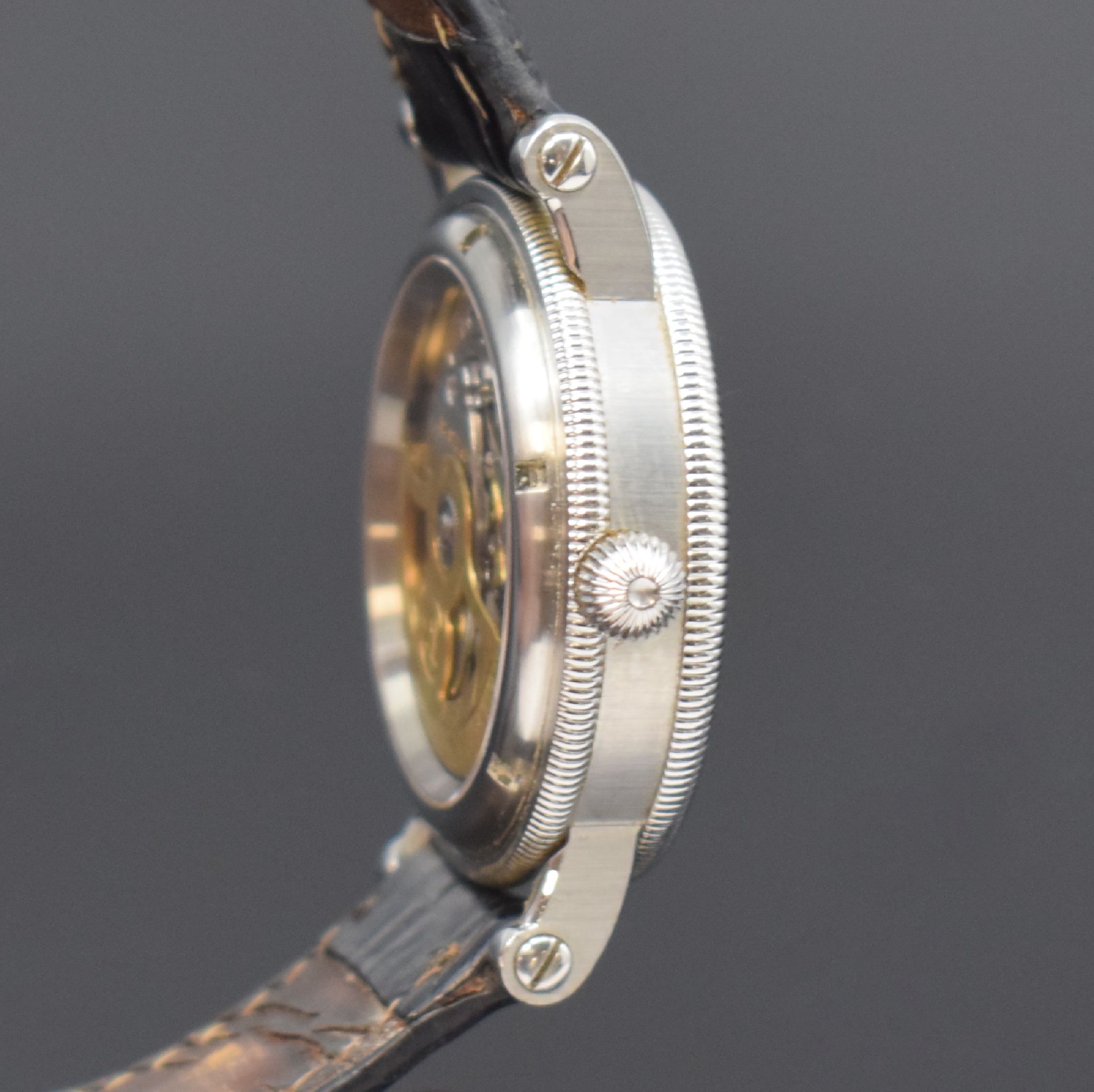 Detail c: CHRONOSWISS Delphis Herrenarmbanduhr in Edelstahl Referenz 1423CH, Schweiz um 2000, Automatik, beids. vergl. Geh., Boden geschr., Lederband m. orig. ...