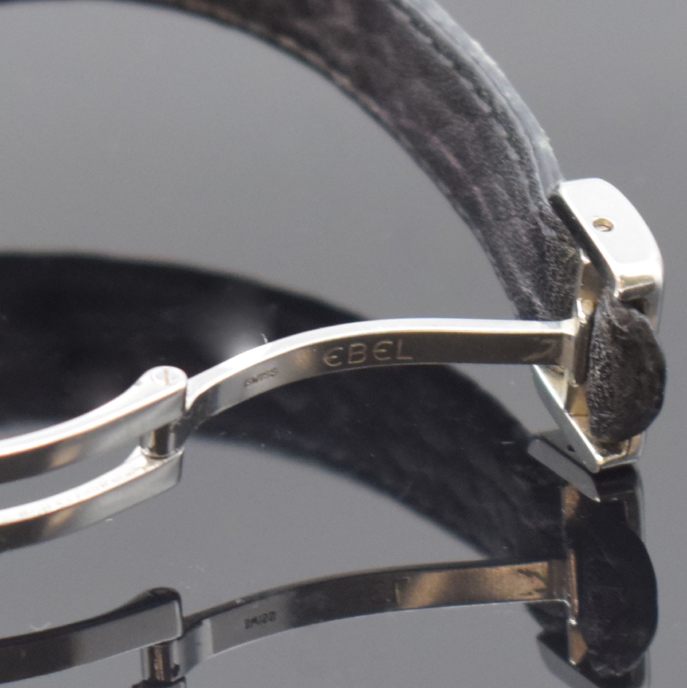 Detail b: EBEL Sport Classique Damenarmbanduhr Referenz 183930 mit Diamanten, Schweiz um 1995, quarz, Edelstahl u. Gold komb., orig. Lederband m. Faltschl., ...