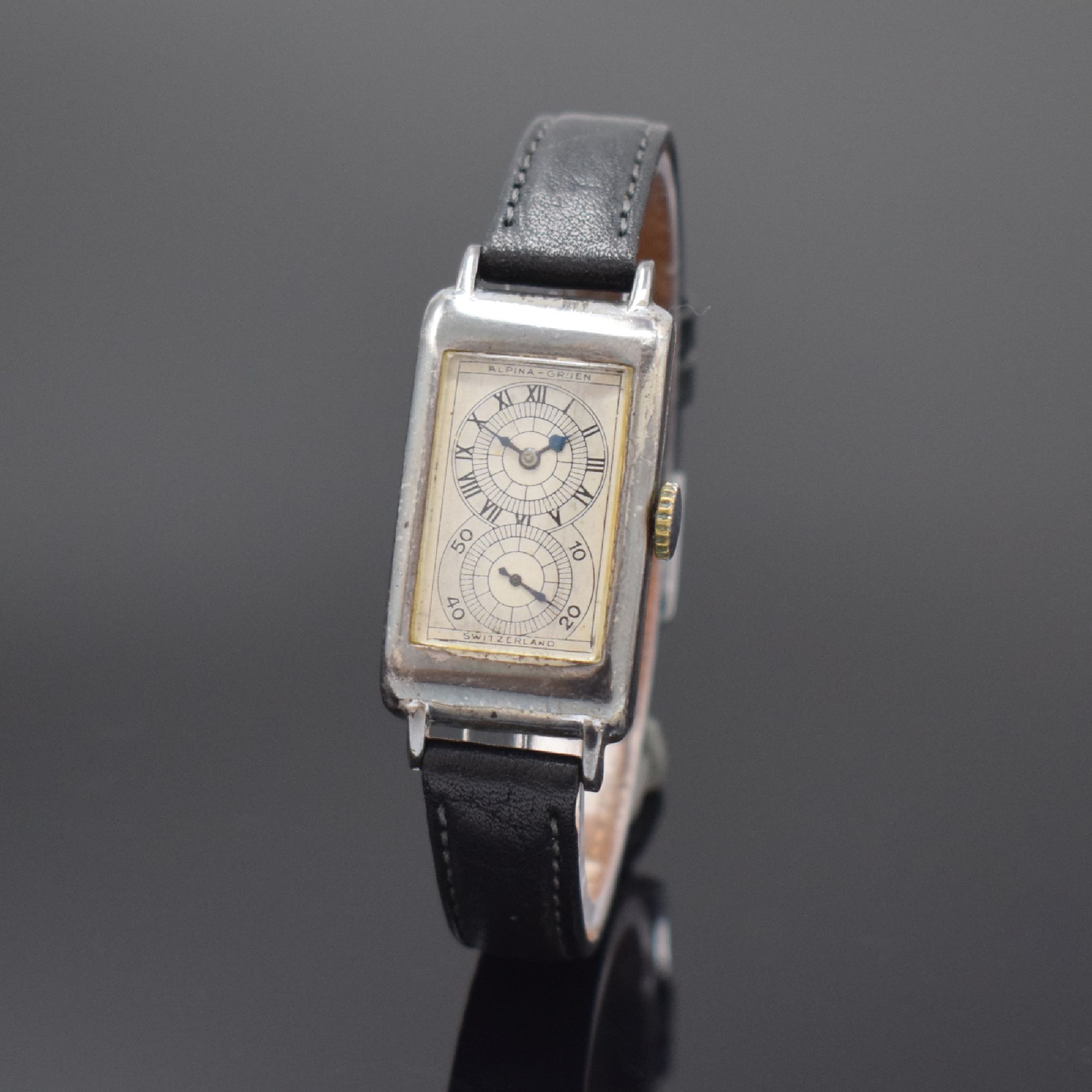 ALPINA/GRUEN Armbanduhr in 900er Silber, Schweiz um 1935, Handaufzug, Boden aufgedr., orig. silb. Zifferbl. m. emaillierten Druck f. Std. u. Min., ...