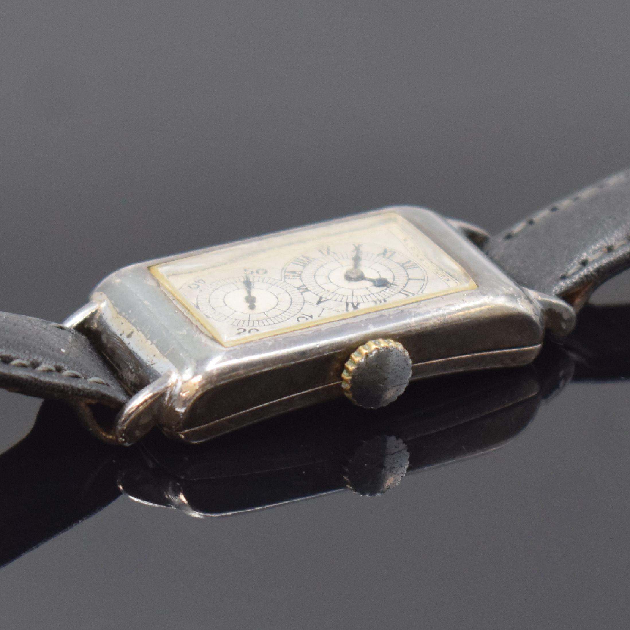 Detail b: ALPINA/GRUEN Armbanduhr in 900er Silber, Schweiz um 1935, Handaufzug, Boden aufgedr., orig. silb. Zifferbl. m. emaillierten Druck f. Std. u. Min., ...