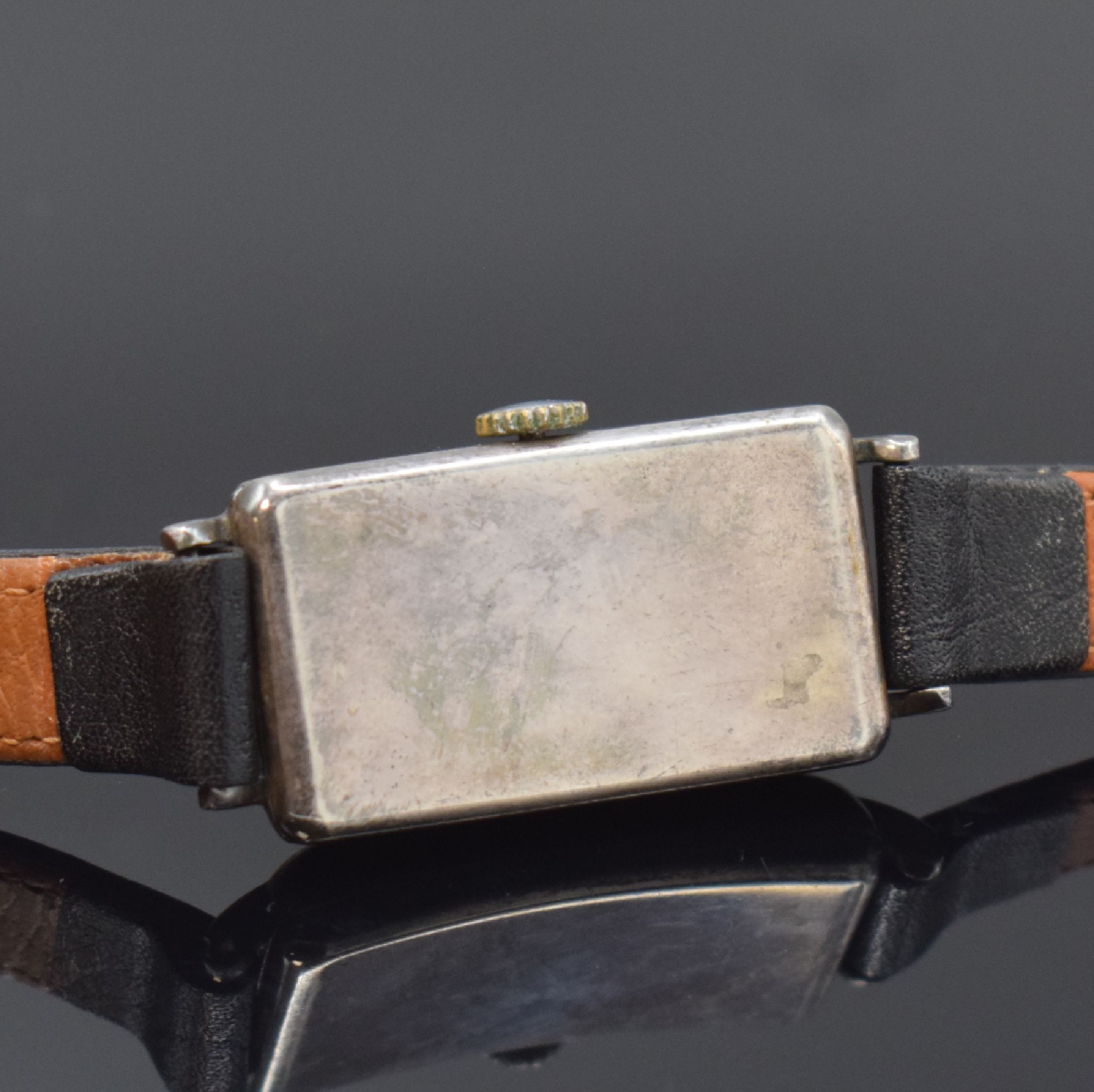 Detail d: ALPINA/GRUEN Armbanduhr in 900er Silber, Schweiz um 1935, Handaufzug, Boden aufgedr., orig. silb. Zifferbl. m. emaillierten Druck f. Std. u. Min., ...