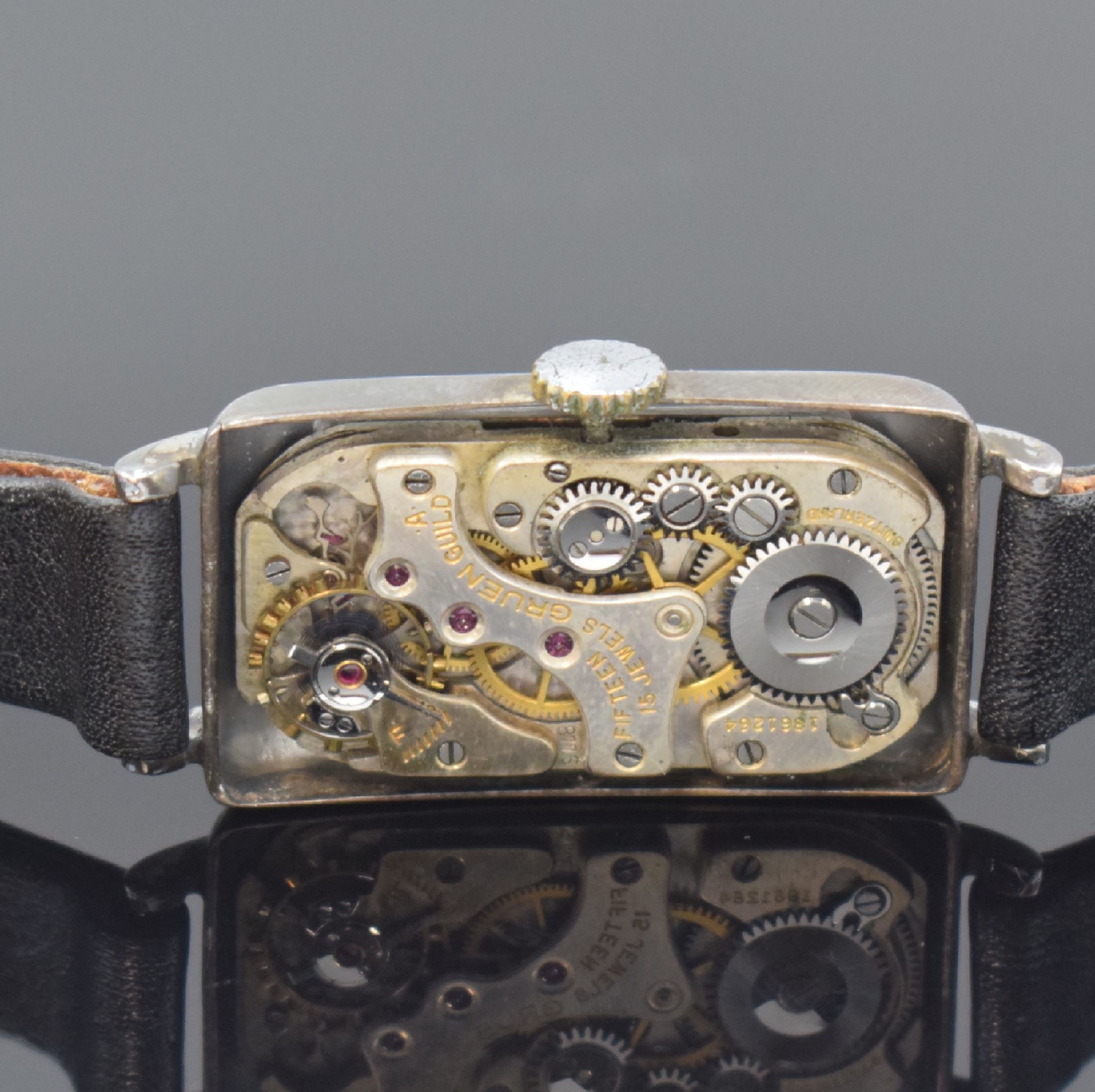 Detail e: ALPINA/GRUEN Armbanduhr in 900er Silber, Schweiz um 1935, Handaufzug, Boden aufgedr., orig. silb. Zifferbl. m. emaillierten Druck f. Std. u. Min., ...