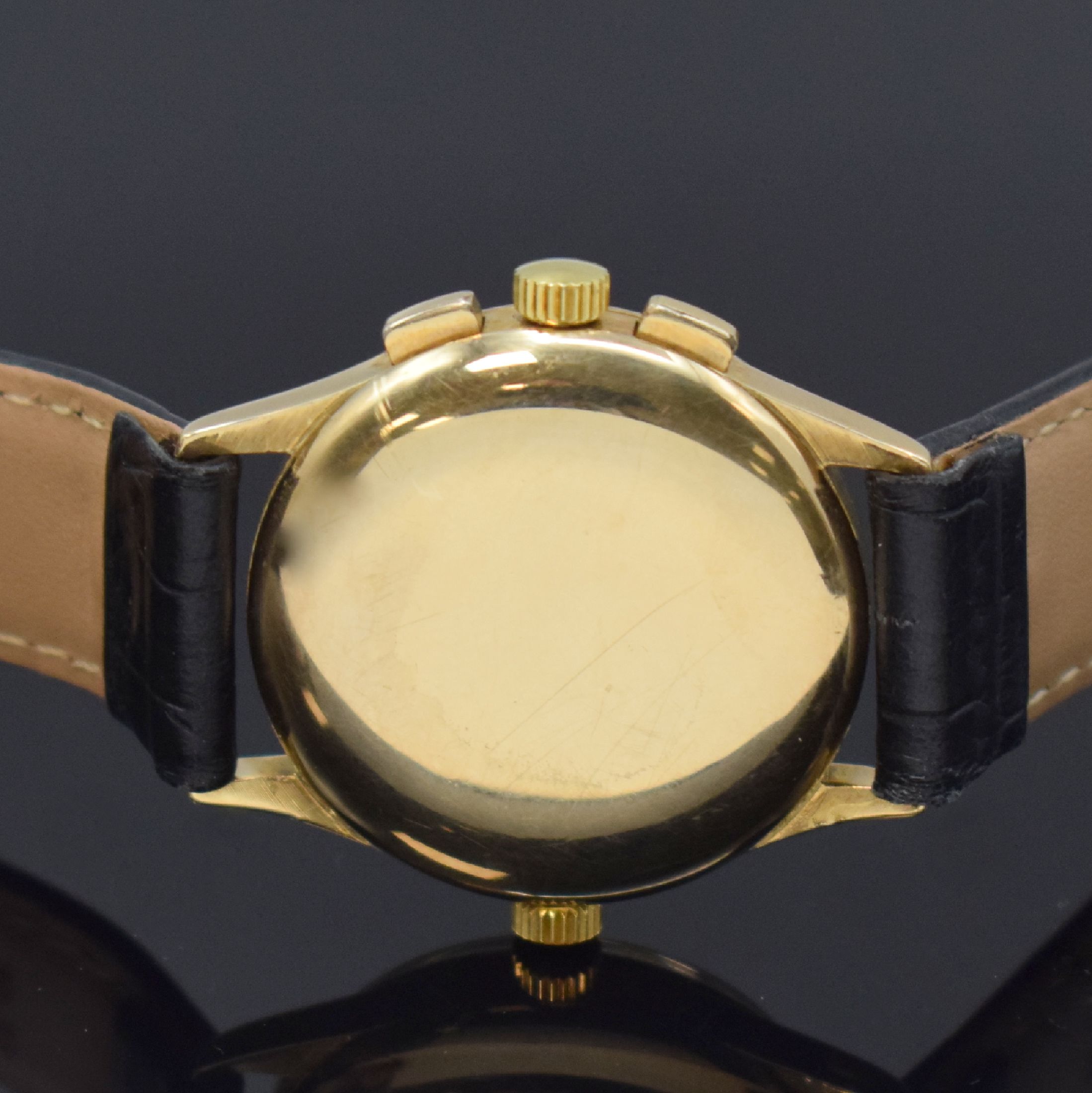 Detail d: UNIVERSAL GENEVE Aero-Compax seltener Schaltradchronograph in GG 585/000, Schweiz um 1945, Handaufzug, Boden u. Glasrand aufgedr., Krone f. Memo-Zeit ...